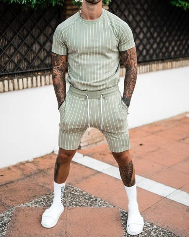 Men's vertical stripe short sleeve two piece suit