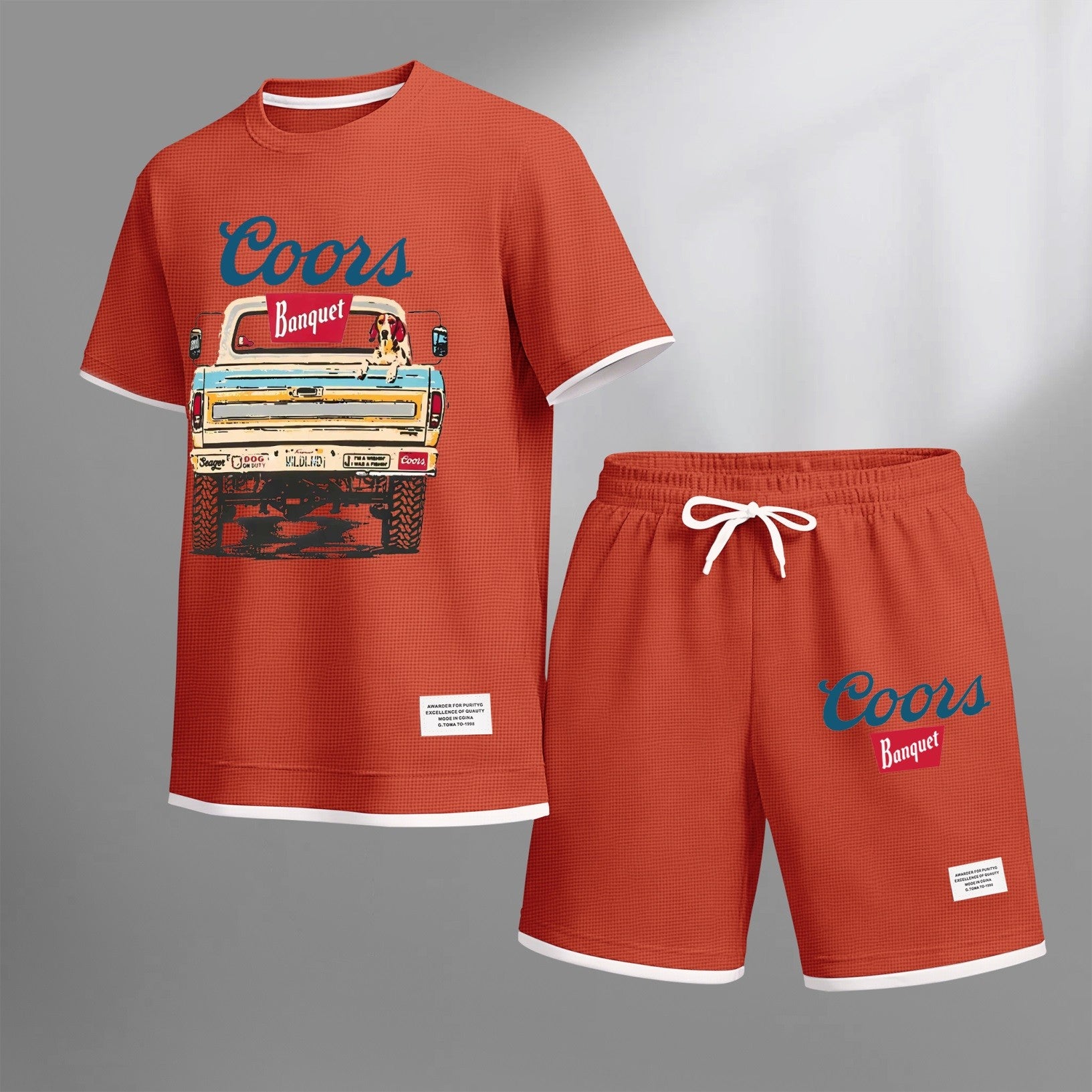 Men's vintage beverage print drawstring shorts set, suitable for spring and summer wear. This casual summer set includes a short-sleeved shirt and shorts, perfect for everyday wear and sports. Two-piece set design.