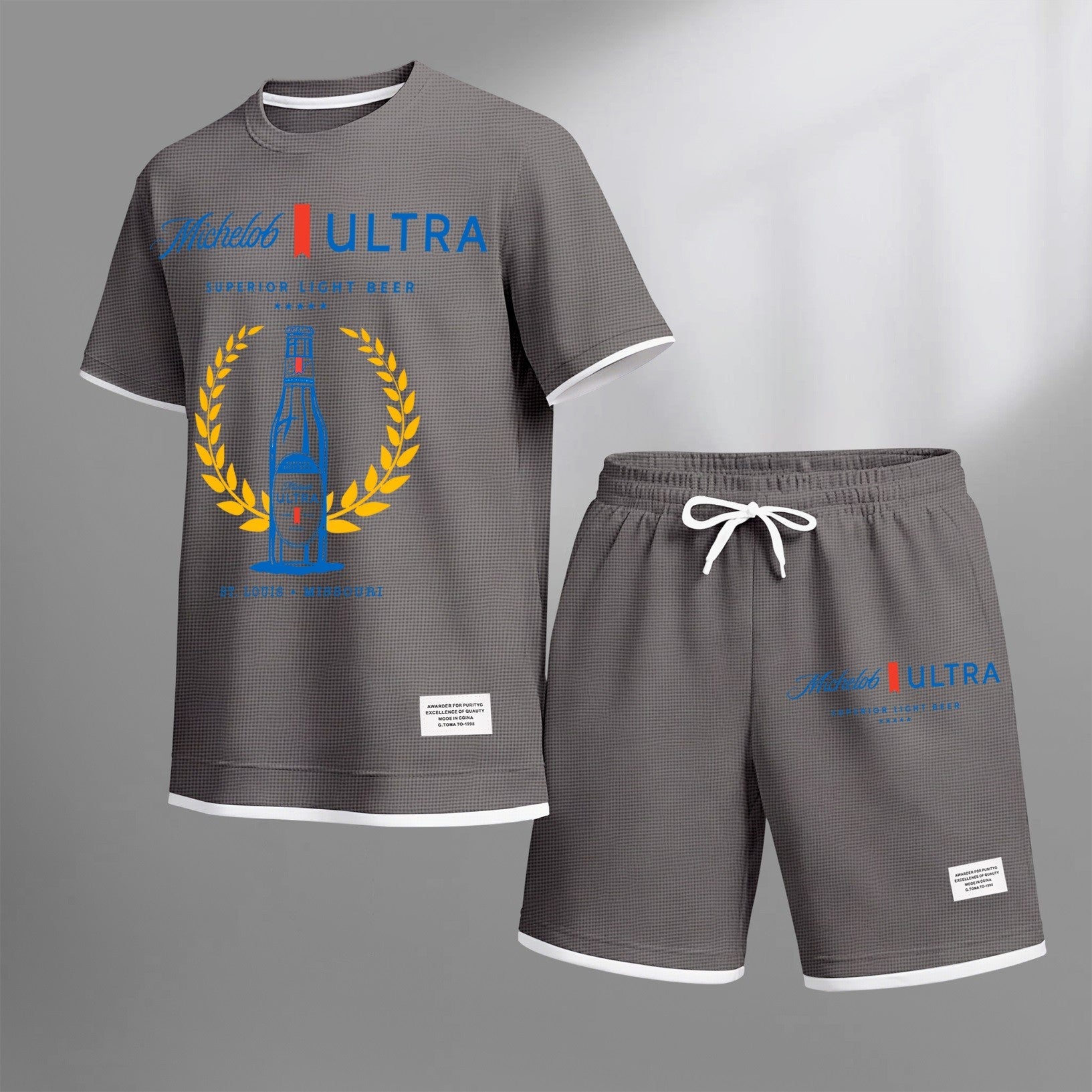 Men's vintage beverage print drawstring shorts set, suitable for spring and summer wear. This casual summer set includes a short-sleeved shirt and shorts, perfect for everyday wear and sports. Two-piece set design.