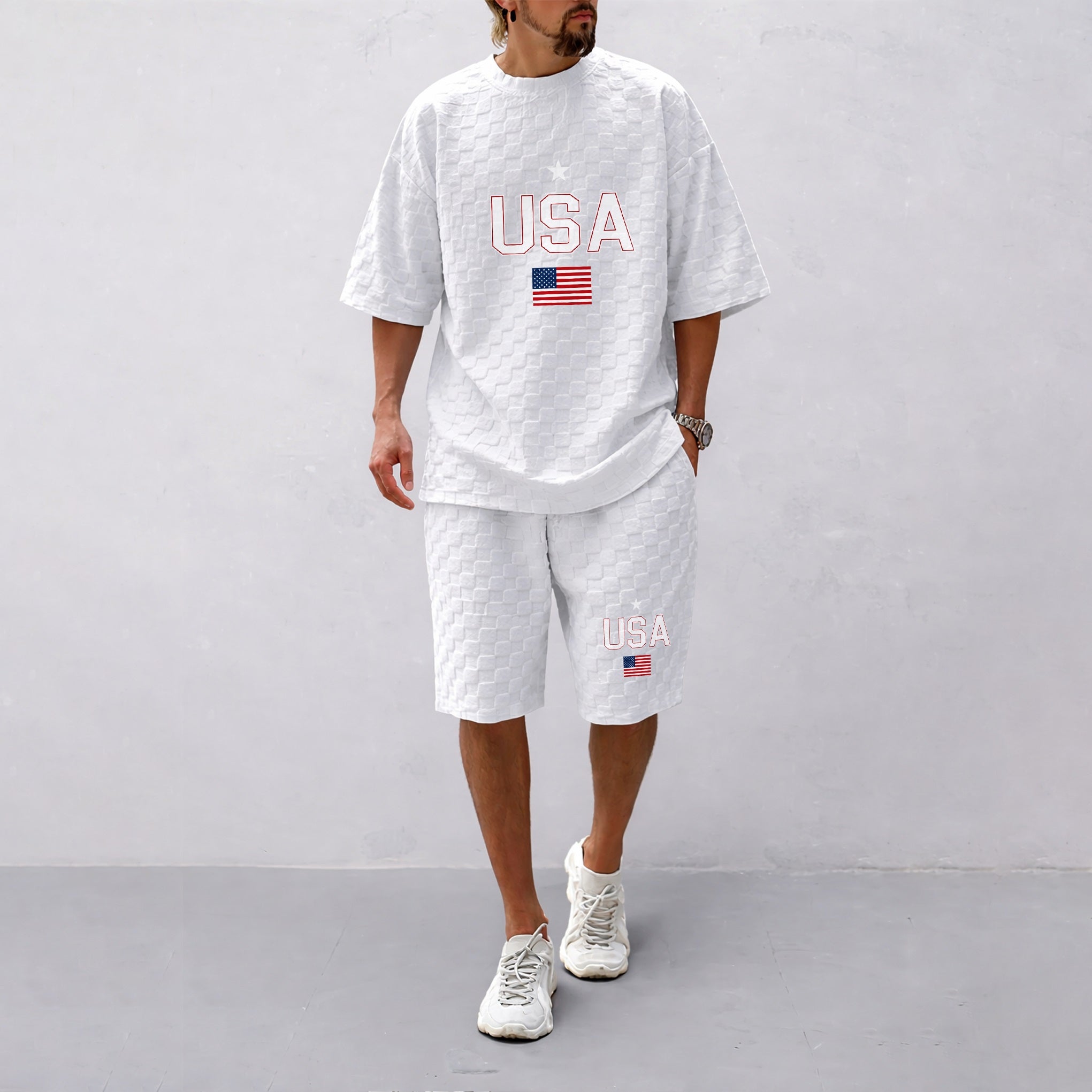 Men's Spring and Summer USA Letter Print with Flag Checkered Fabric Drawstring Shorts Set, Casual Summer Outfit with Short-Sleeved Shirt and Shorts, Ideal for Everyday Wear and Sports Activities