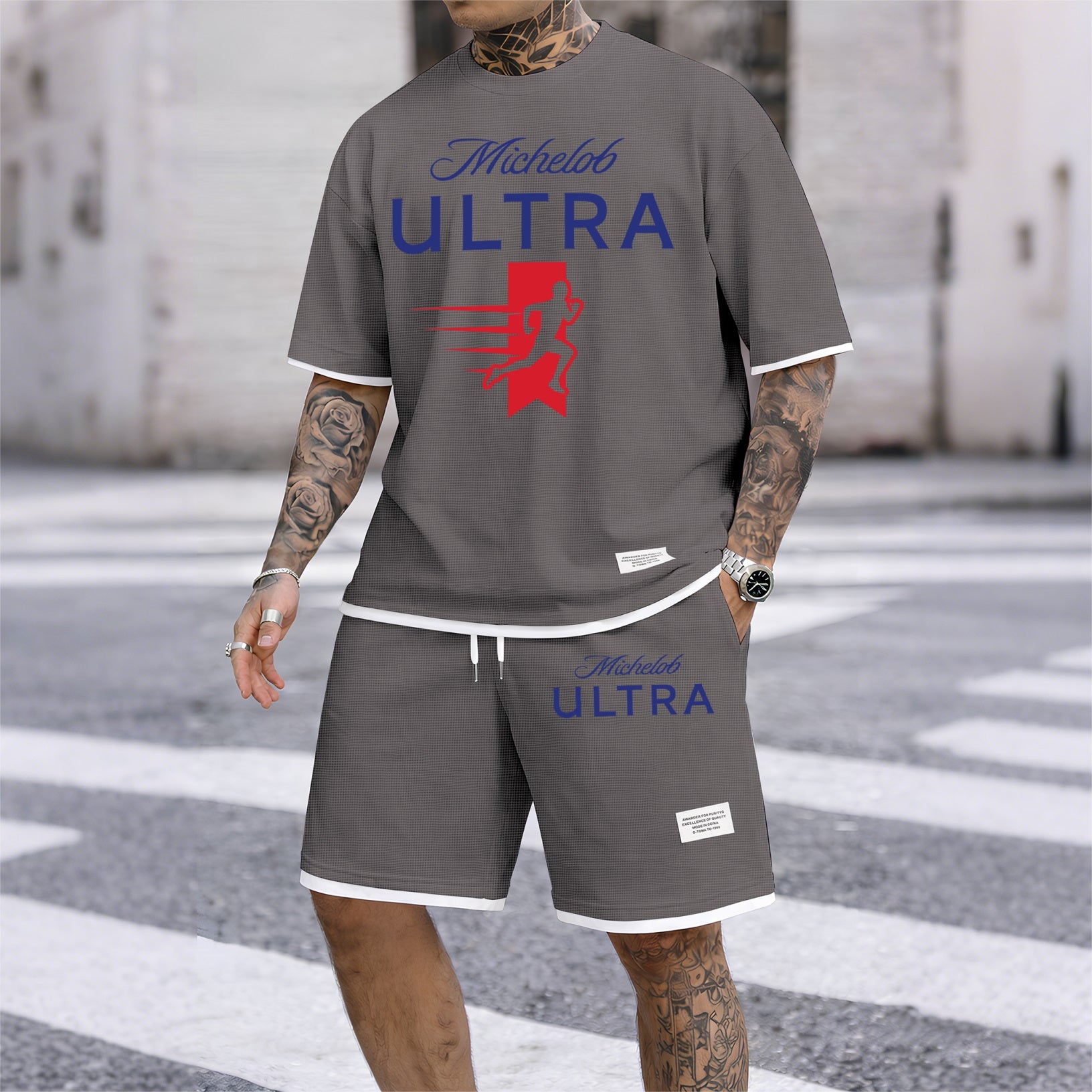 Men's vintage beverage print drawstring shorts set, suitable for spring and summer wear. This casual summer set includes a short-sleeved shirt and shorts, perfect for everyday wear and sports. Two-piece set design.
