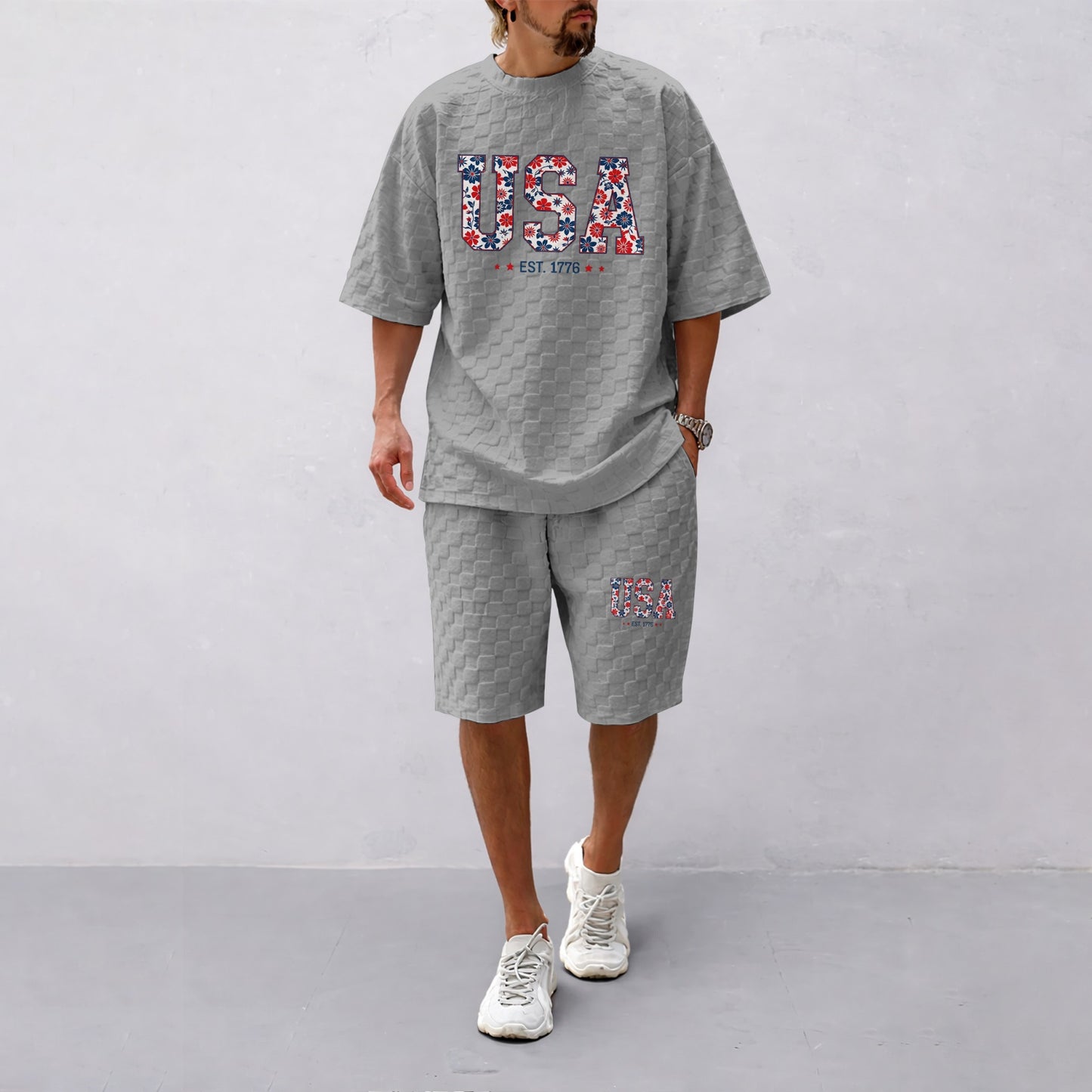 Men's Spring/Summer USA-Print Plaid Drawstring Shorts Set—A casual summer outfit featuring a short-sleeve shirt and shorts, ideal for both everyday wear and athletic activities