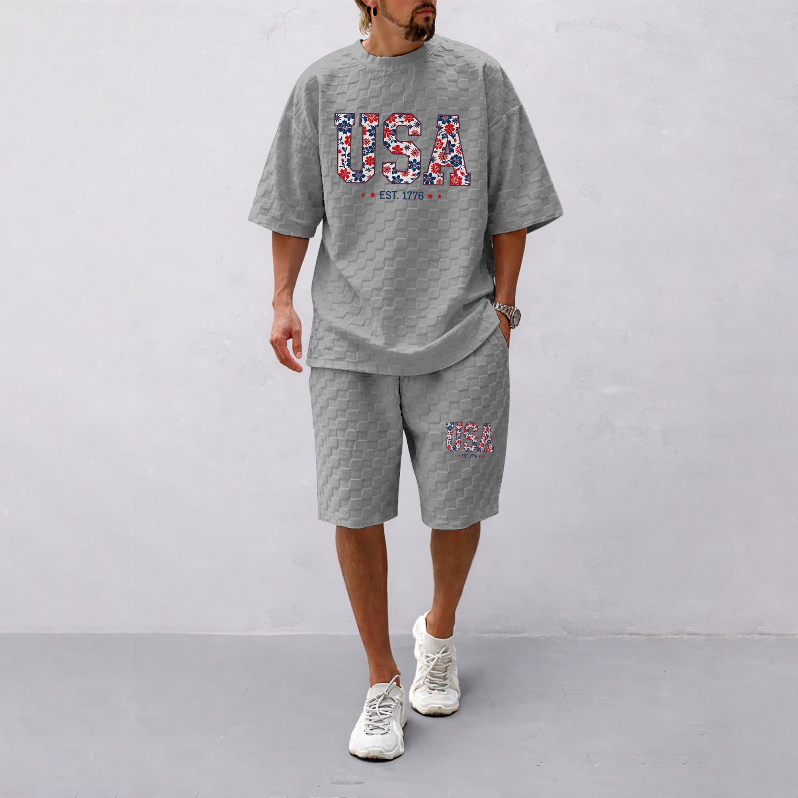 Men's Spring/Summer USA-Print Plaid Drawstring Shorts Set—A casual summer outfit featuring a short-sleeve shirt and shorts, ideal for both everyday wear and athletic activities