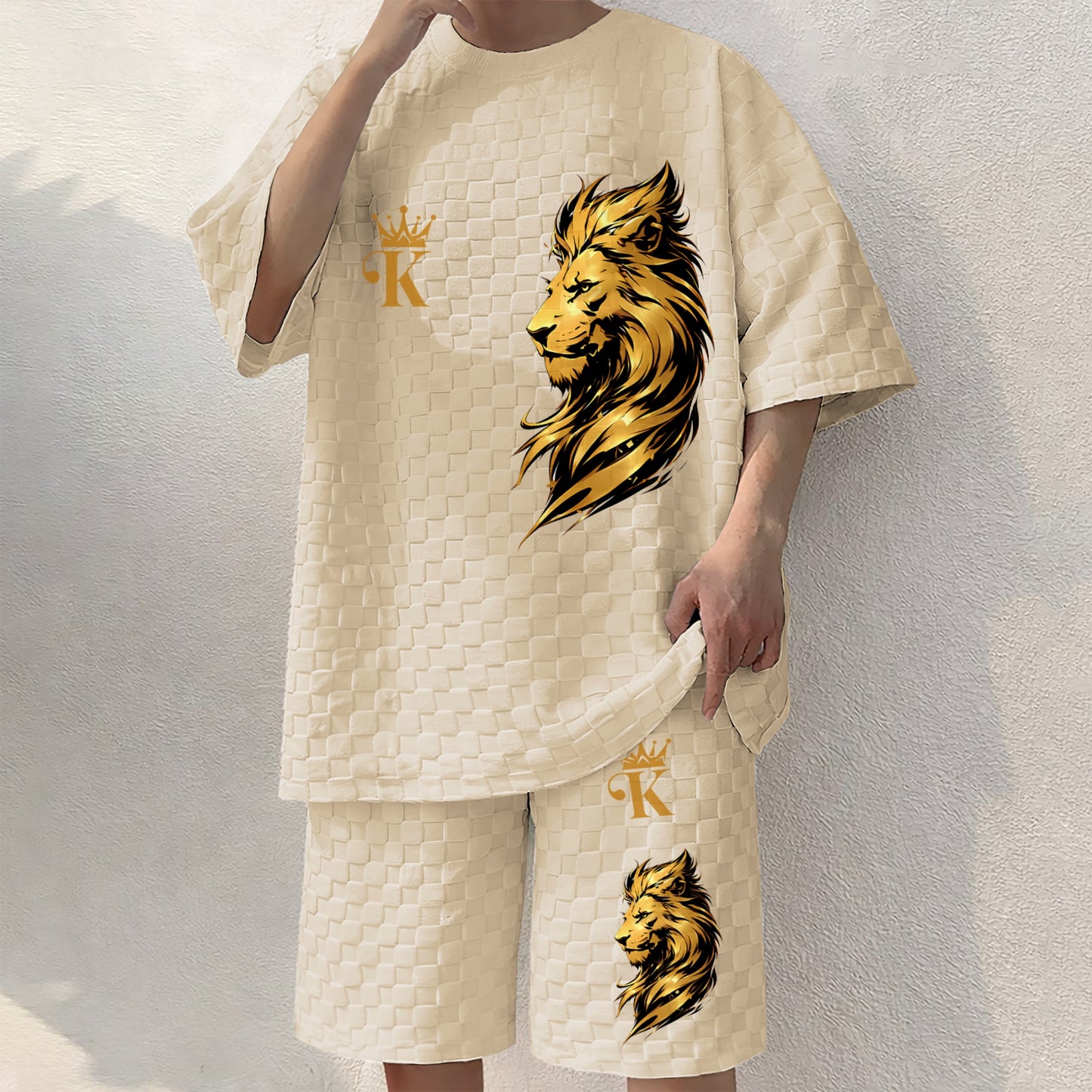 Men's KING Print Spring And Summer Drawstring Shorts Set, A Casual Summer Outfit, Including A Short-Sleeved Shirt And Shorts, Suitable For Everyday Wear And Sports Activities.