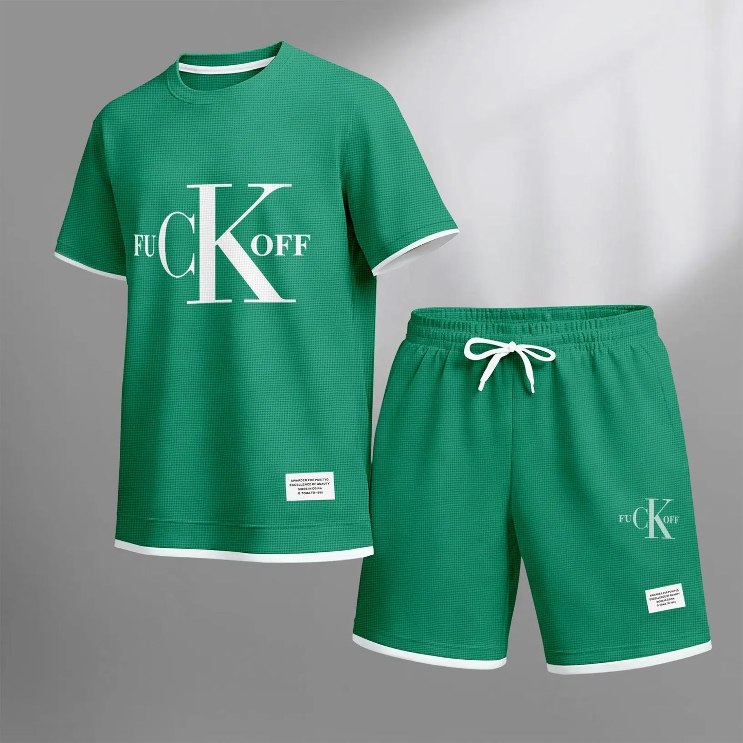 Men's Classic print drawstring shorts set for spring/summer, a casual summer outfit including a short-sleeved shirt and shorts, suitable for everyday wear and sports. A two-piece set for a relaxed and energetic lifestyle.