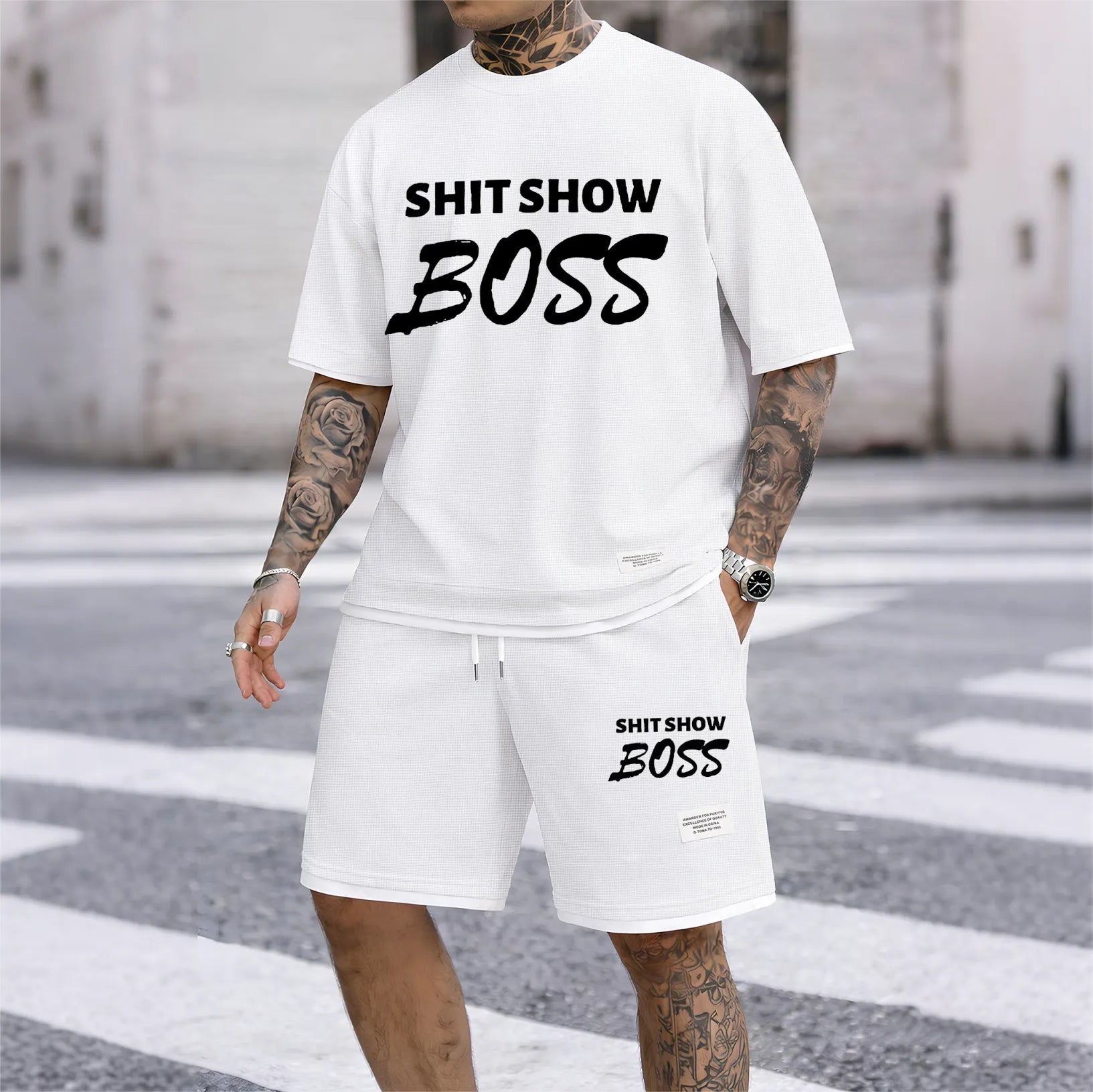 Men's Boss print drawstring shorts set for spring/summer, a casual summer outfit including a short-sleeved shirt and shorts, suitable for everyday wear and sports. A two-piece set for a relaxed and energetic lifestyle.