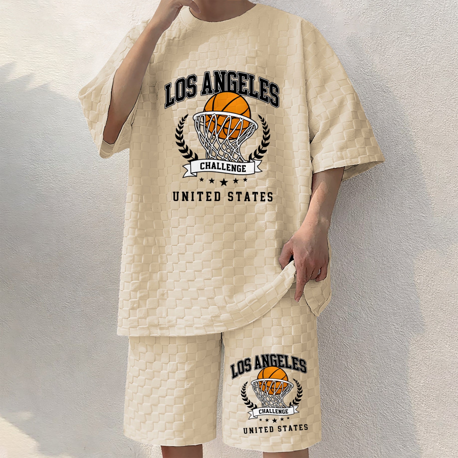 Men's Basketball Graphic Print Spring And Summer Drawstring Shorts Set, A Casual Summer Outfit, Including A Short-Sleeved Shirt And Shorts, Suitable For Everyday Wear And Sports Activities. A Two-Piece Set For A Relaxed And Active Lifestyle.
