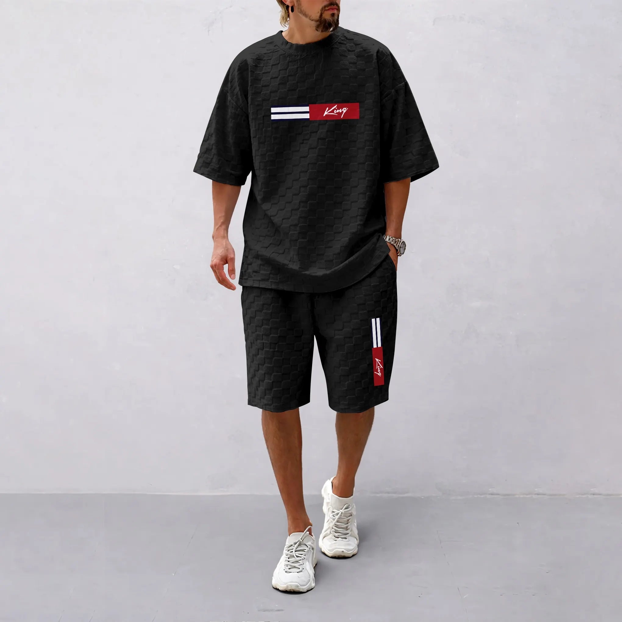 Men's Spring and Summer 'King' Letter Print Checkered Fabric Drawstring Shorts Set, Casual Summer Outfit with Short-Sleeved Shirt and Shorts, Ideal for Everyday Wear and Sports Activities