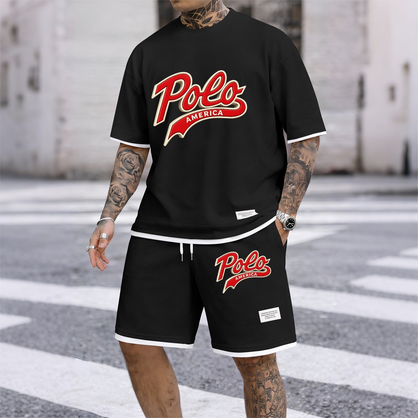 Men's American-style printed drawstring shorts set is ideal for spring and summer. This casual summer outfit includes a short-sleeved shirt and shorts, suitable for everyday wear and athletic activities.