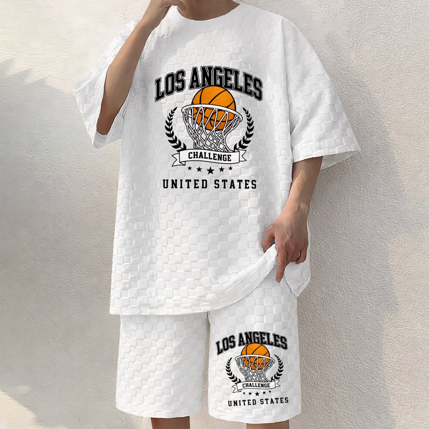 Men's Basketball Graphic Print Spring And Summer Drawstring Shorts Set, A Casual Summer Outfit, Including A Short-Sleeved Shirt And Shorts, Suitable For Everyday Wear And Sports Activities. A Two-Piece Set For A Relaxed And Active Lifestyle.