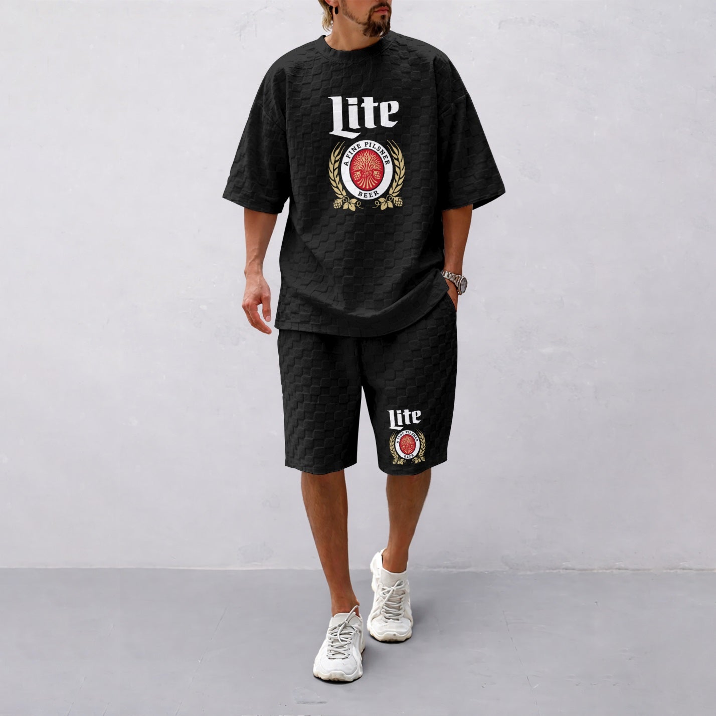 Men's Spring And Summer Vitality Beer Print With Red And Black Line Checkered Fabric Drawstring Shorts Set, Casual Summer Outfit With Short-Sleeved Shirt And Shorts, Ideal For Everyday Wear And Sports Activities
