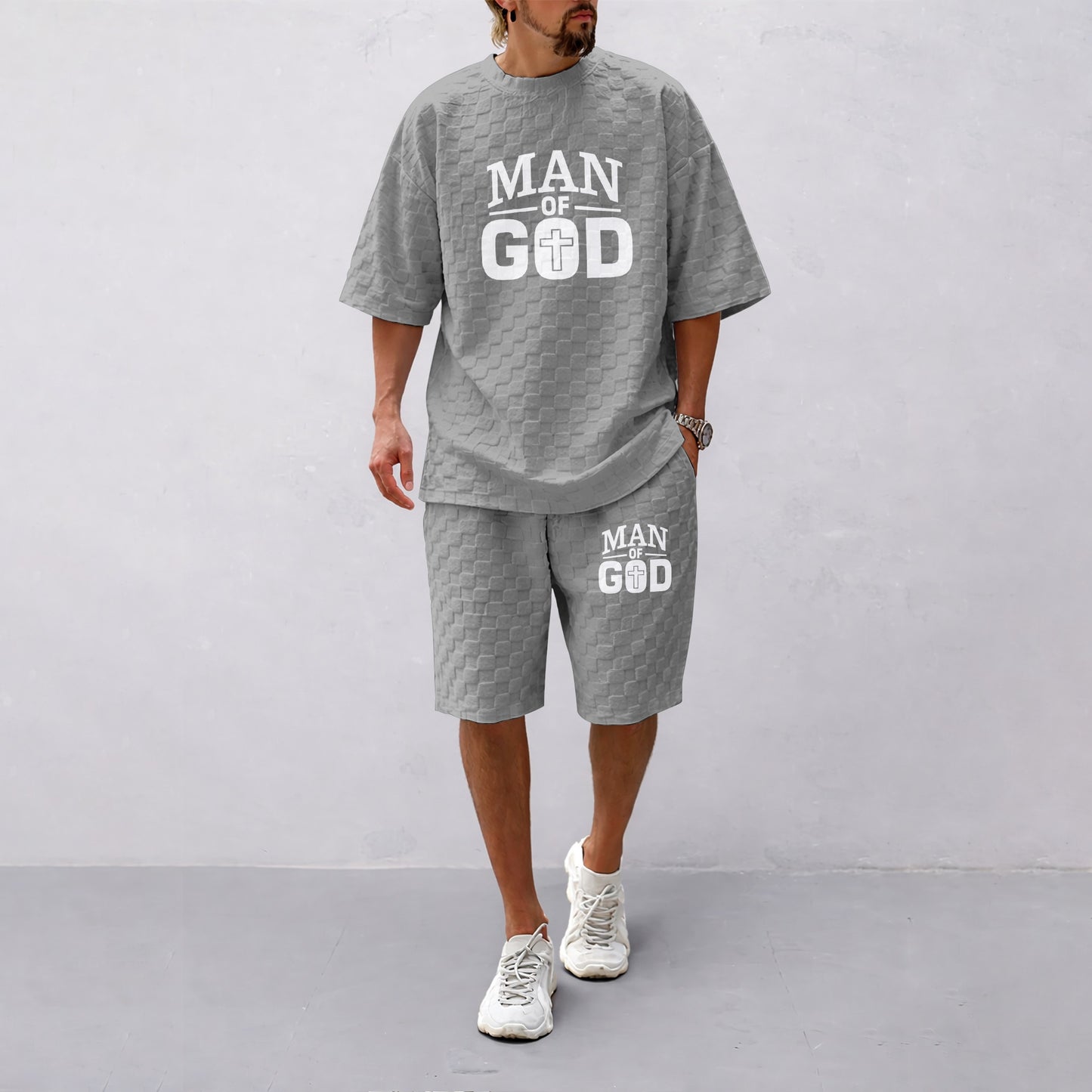 Men's Spring and Summer 'Man of God' Letter Print Checkered Fabric Drawstring Shorts Set, Casual Summer Outfit with Short-Sleeved Shirt and Shorts, Ideal for Everyday Wear and Sports Activities.