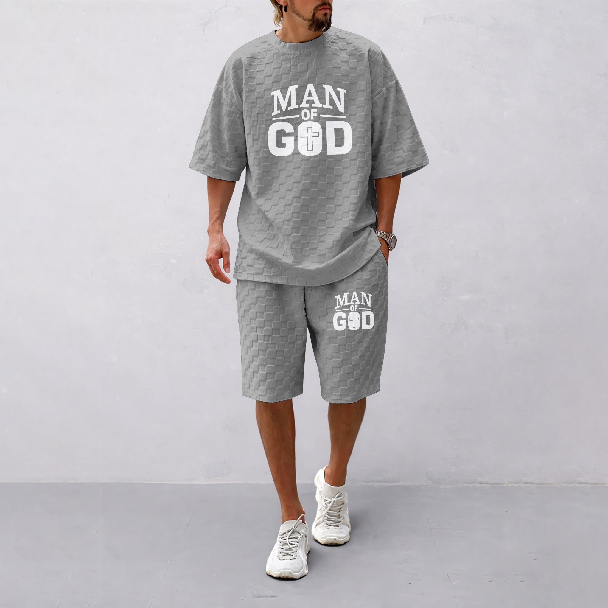 Men's Spring and Summer 'Man of God' Letter Print Checkered Fabric Drawstring Shorts Set, Casual Summer Outfit with Short-Sleeved Shirt and Shorts, Ideal for Everyday Wear and Sports Activities.