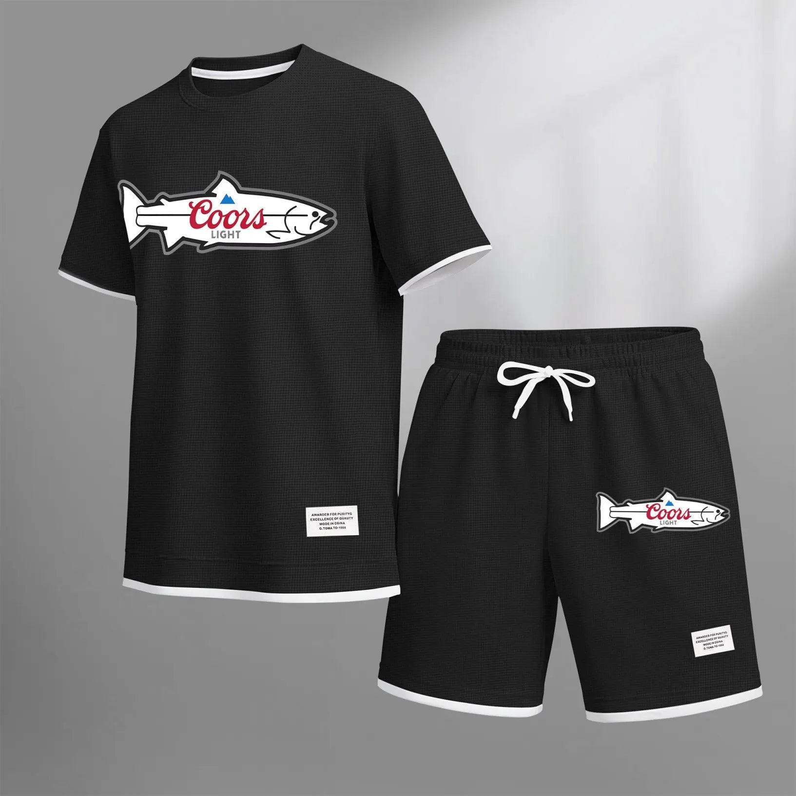Men's vintage beverage print drawstring shorts set, suitable for spring and summer wear. This casual summer set includes a short-sleeved shirt and shorts, perfect for everyday wear and sports. Two-piece set design.