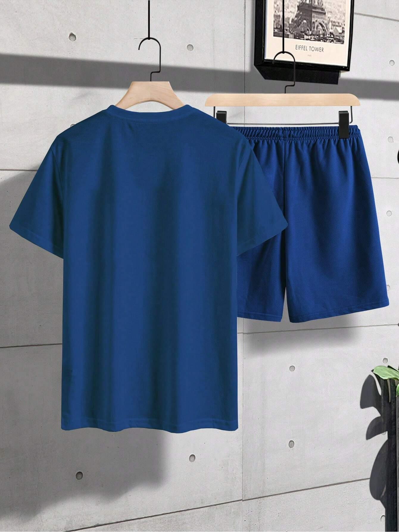 Manfinity Homme Men Letter Graphic Tee & Drawstring Waist Shorts Set