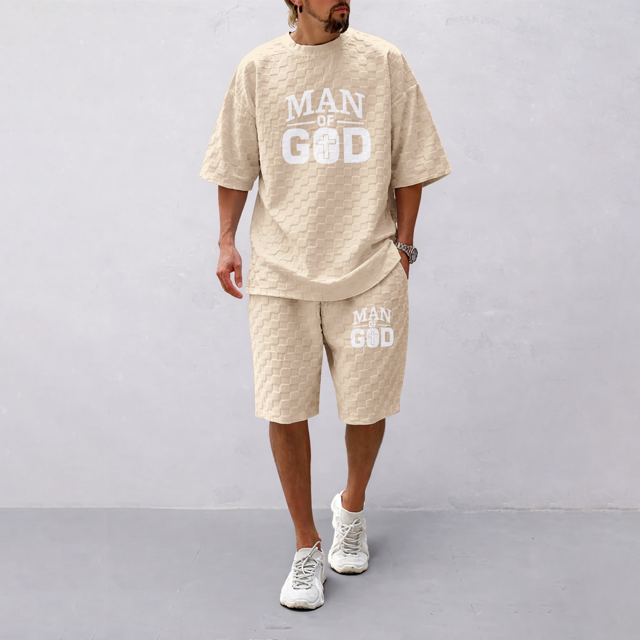 Men's Spring and Summer 'Man of God' Letter Print Checkered Fabric Drawstring Shorts Set, Casual Summer Outfit with Short-Sleeved Shirt and Shorts, Ideal for Everyday Wear and Sports Activities.