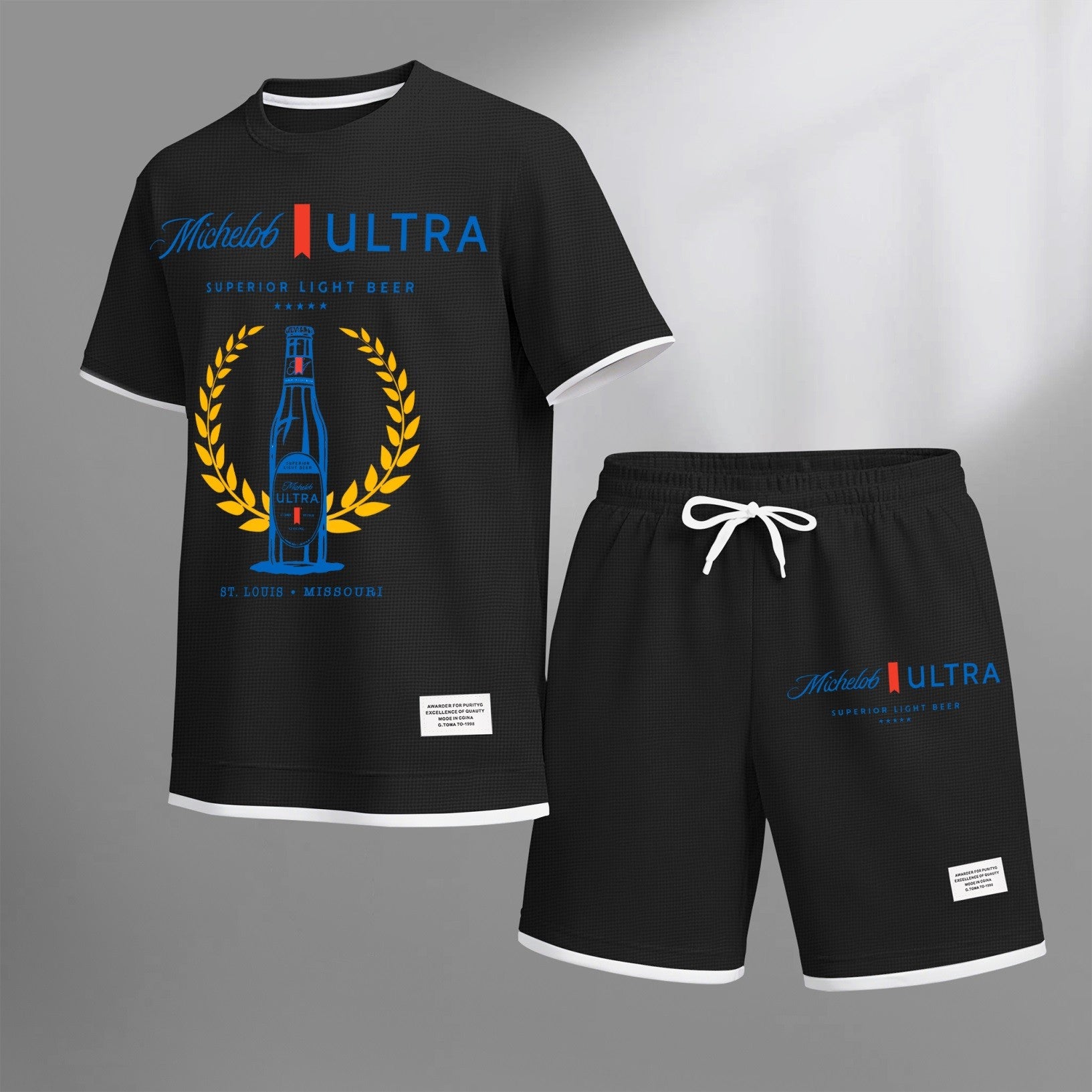 Men's vintage beverage print drawstring shorts set, suitable for spring and summer wear. This casual summer set includes a short-sleeved shirt and shorts, perfect for everyday wear and sports. Two-piece set design.