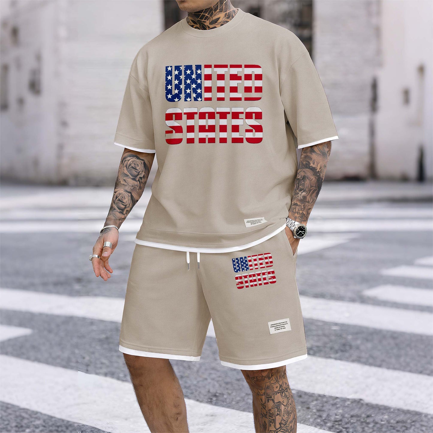 Men's United States Print Drawstring Shorts Set For Spring/Summer. A Casual Summer Outfit, Including A Short-Sleeved Shirt And Shorts, Suitable For Everyday Wear And Sports. A Two-Piece Set For A Relaxed And Energetic Lifestyle.