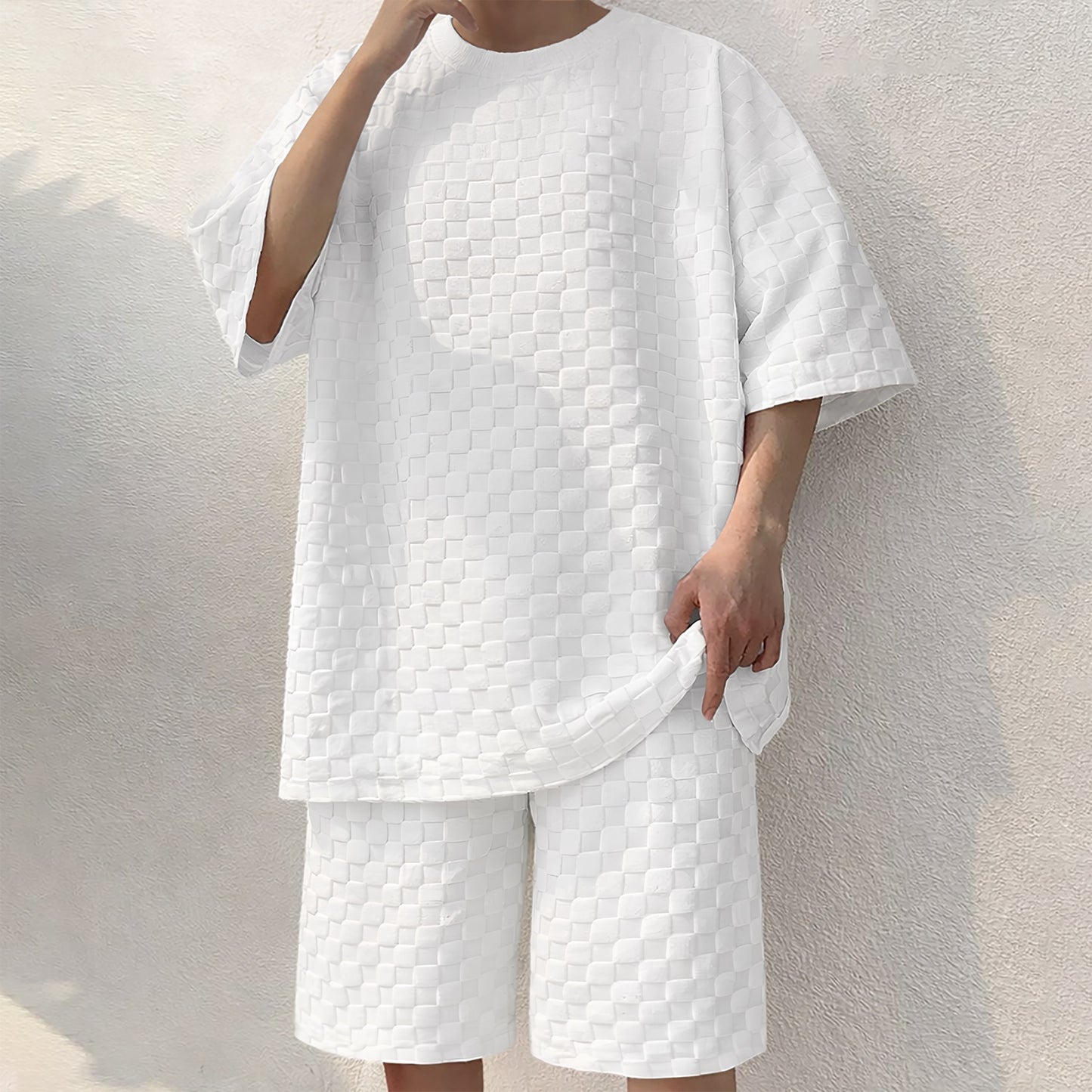 Men's Spring And Summer Drawstring Shorts Set, A Casual Summer Outfit, Including A Short-Sleeved Shirt And Shorts, Suitable For Everyday Wear And Sports Activities. A Two-Piece Set For A Relaxed And Active Lifestyle.