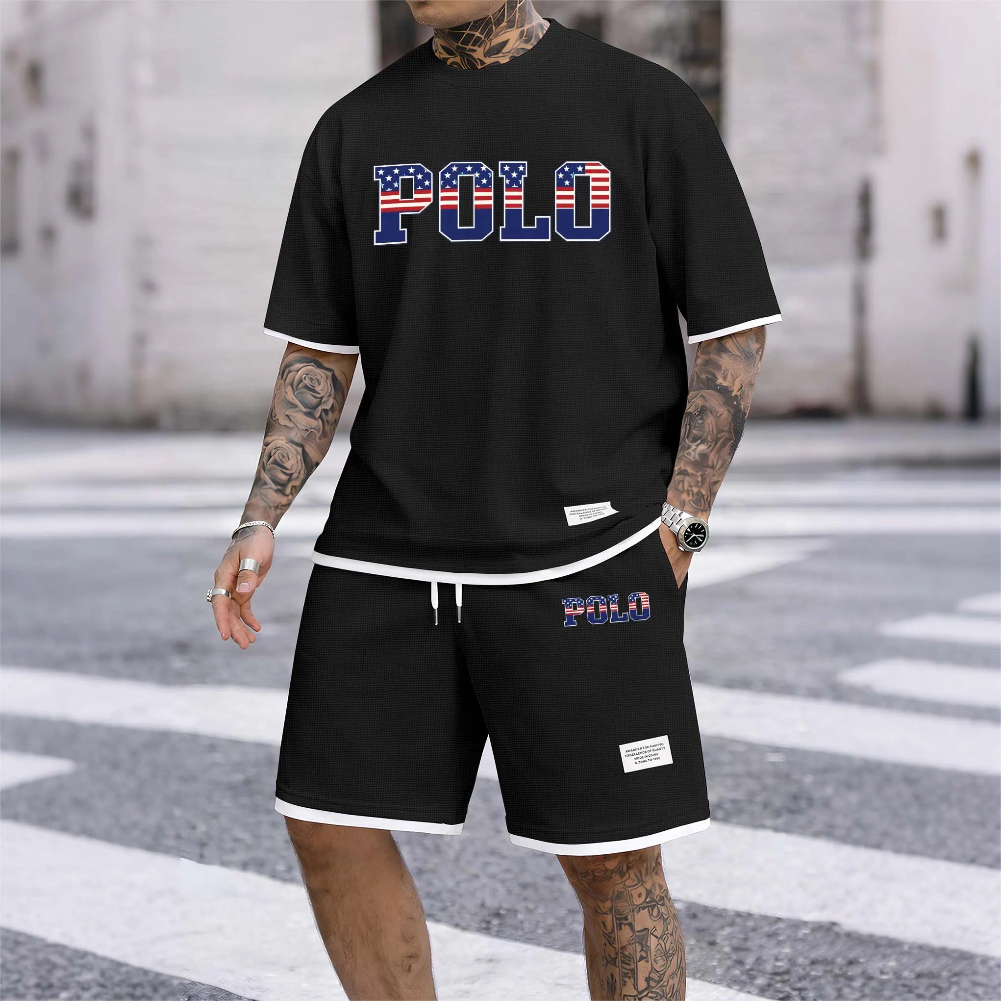 Men's Polo Print Drawstring Shorts Set For Spring/Summer. A Casual Summer Outfit, Including A Short-Sleeved Shirt And Shorts, Suitable For Everyday Wear And Sports. A Two-Piece Set For A Relaxed And Energetic Lifestyle.