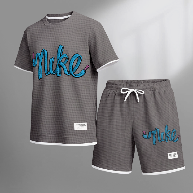 This Men's Classic Logo Drawstring Shorts Set Is Ideal For Spring And Summer. This Casual Summer Set Includes A Short-Sleeved Shirt And Shorts, Suitable For Both Everyday Wear And Workouts.