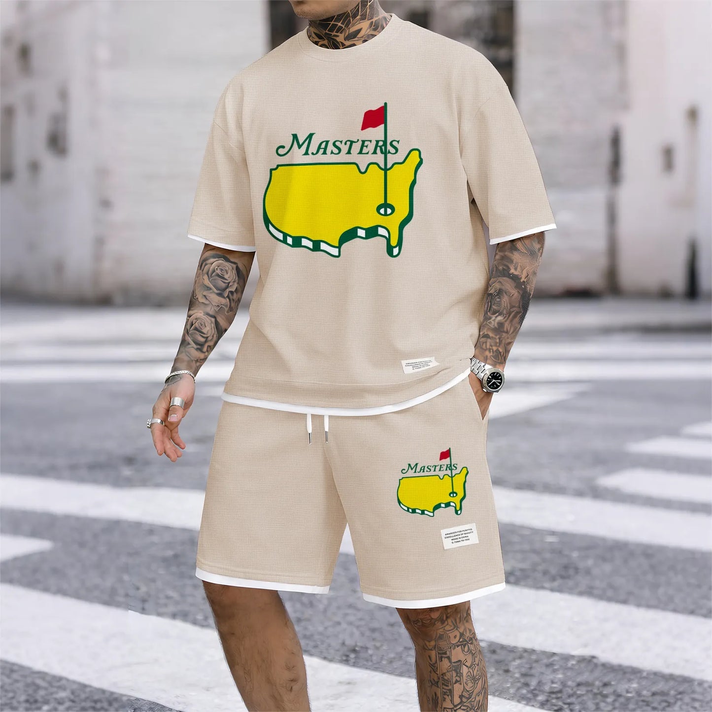Men's Classic Golf Club print drawstring shorts set for spring/summer, a casual summer outfit including a short-sleeved shirt and shorts, suitable for everyday wear and sports. A two-piece set for a relaxed and energetic lifestyle.