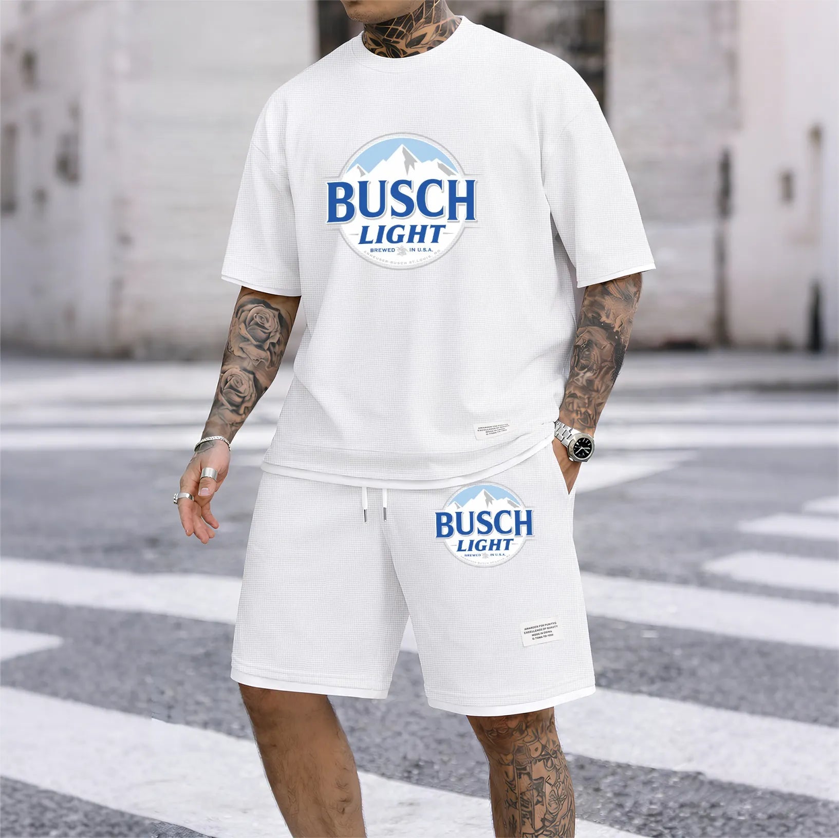 Men's vintage beverage print drawstring shorts set, suitable for spring and summer wear. This casual summer set includes a short-sleeved shirt and shorts, perfect for everyday wear and sports. Two-piece set design.