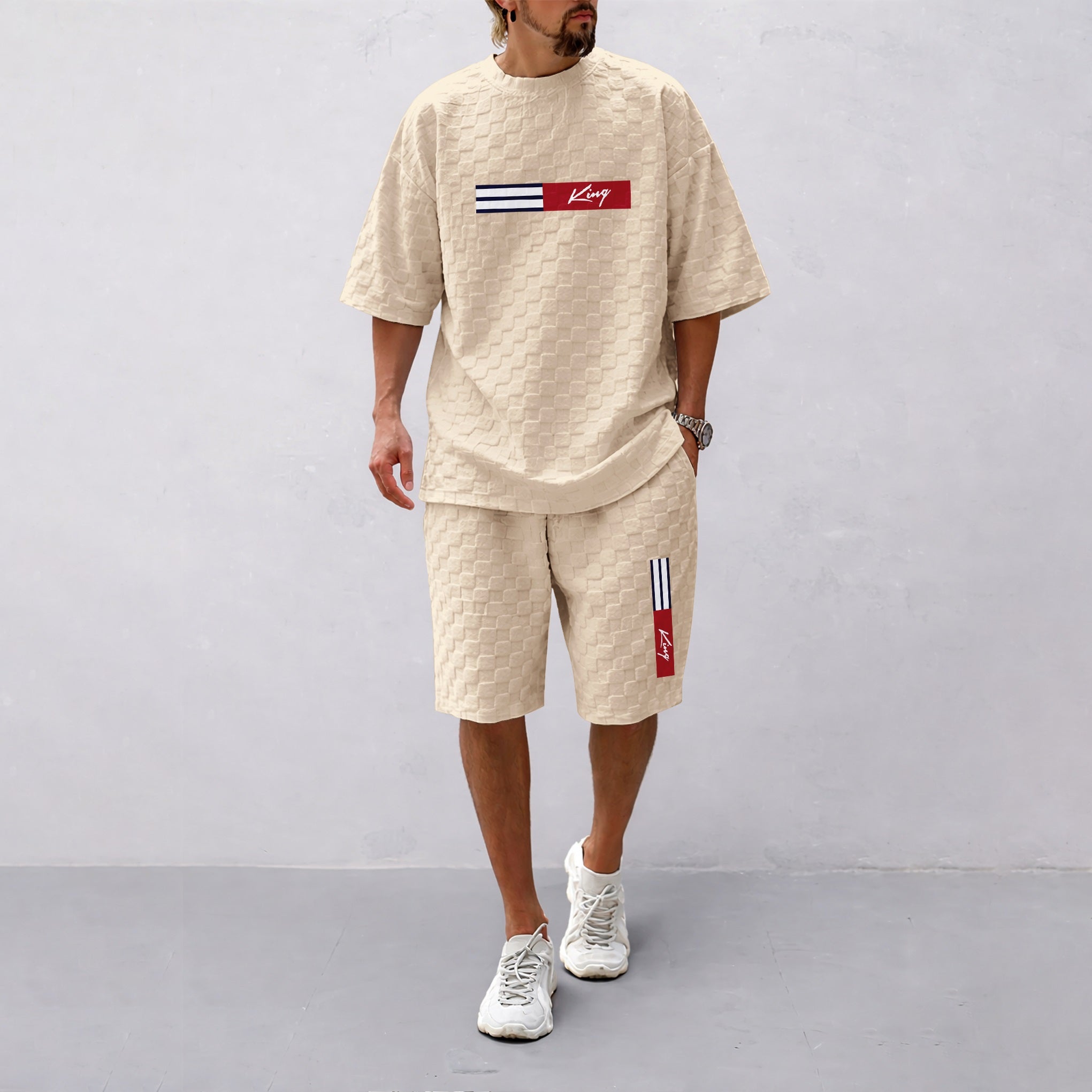 Men's Spring and Summer 'King' Letter Print Checkered Fabric Drawstring Shorts Set, Casual Summer Outfit with Short-Sleeved Shirt and Shorts, Ideal for Everyday Wear and Sports Activities