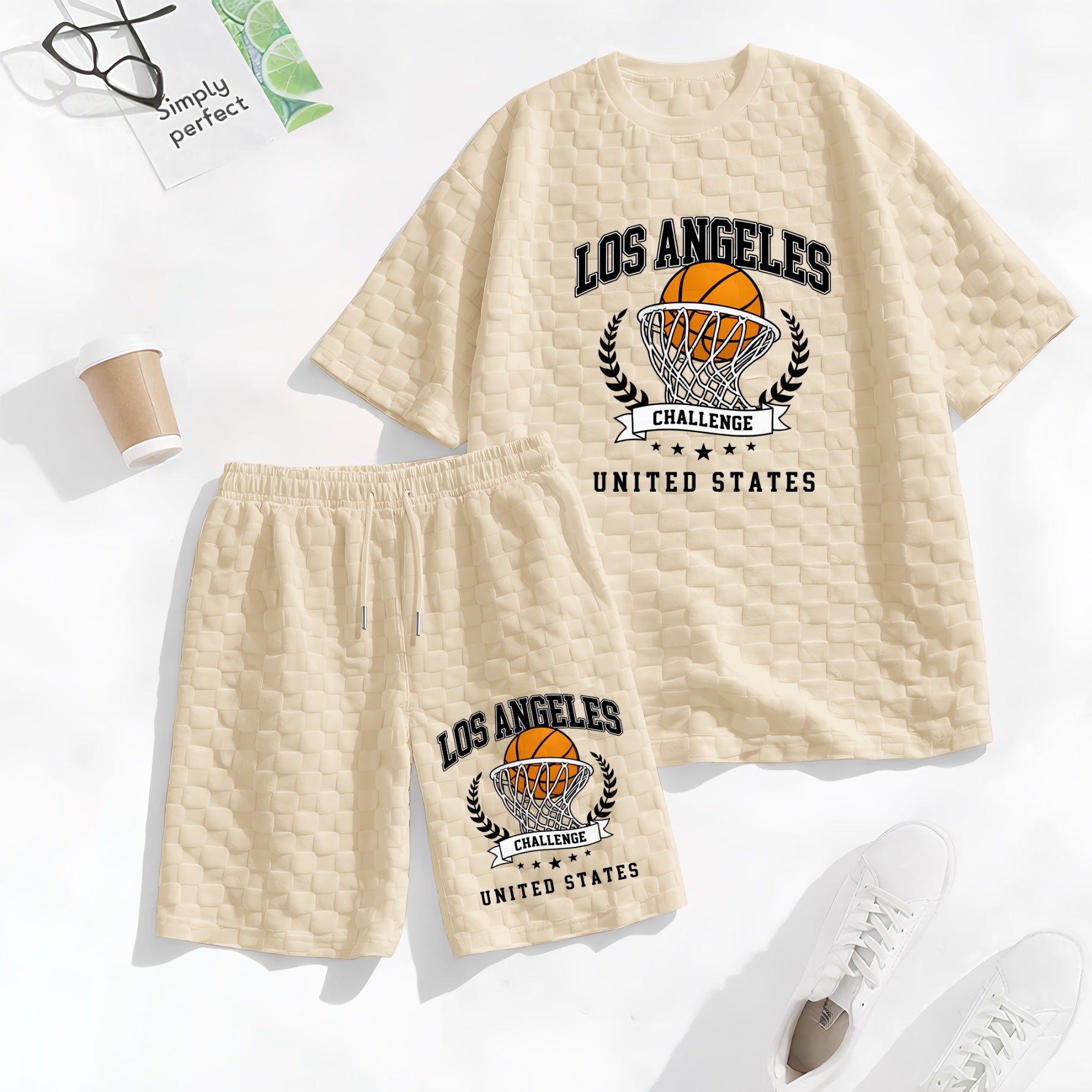 Men's Basketball Graphic Print Spring And Summer Drawstring Shorts Set, A Casual Summer Outfit, Including A Short-Sleeved Shirt And Shorts, Suitable For Everyday Wear And Sports Activities. A Two-Piece Set For A Relaxed And Active Lifestyle.