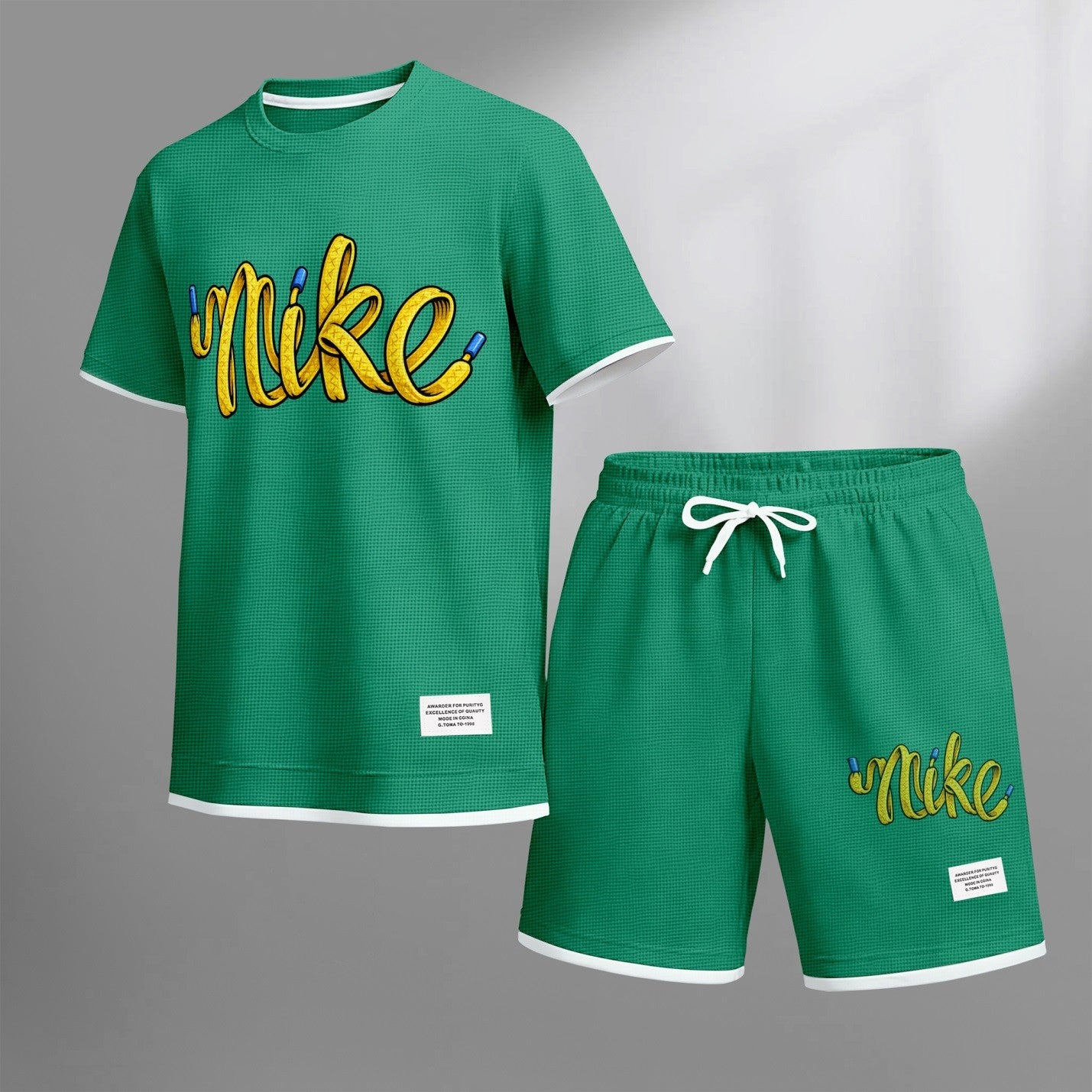Men's Classic Logo print drawstring shorts set for spring/summer, a casual summer outfit including a short-sleeved shirt and shorts, suitable for everyday wear and sports. A two-piece set for a relaxed and energetic lifestyle.