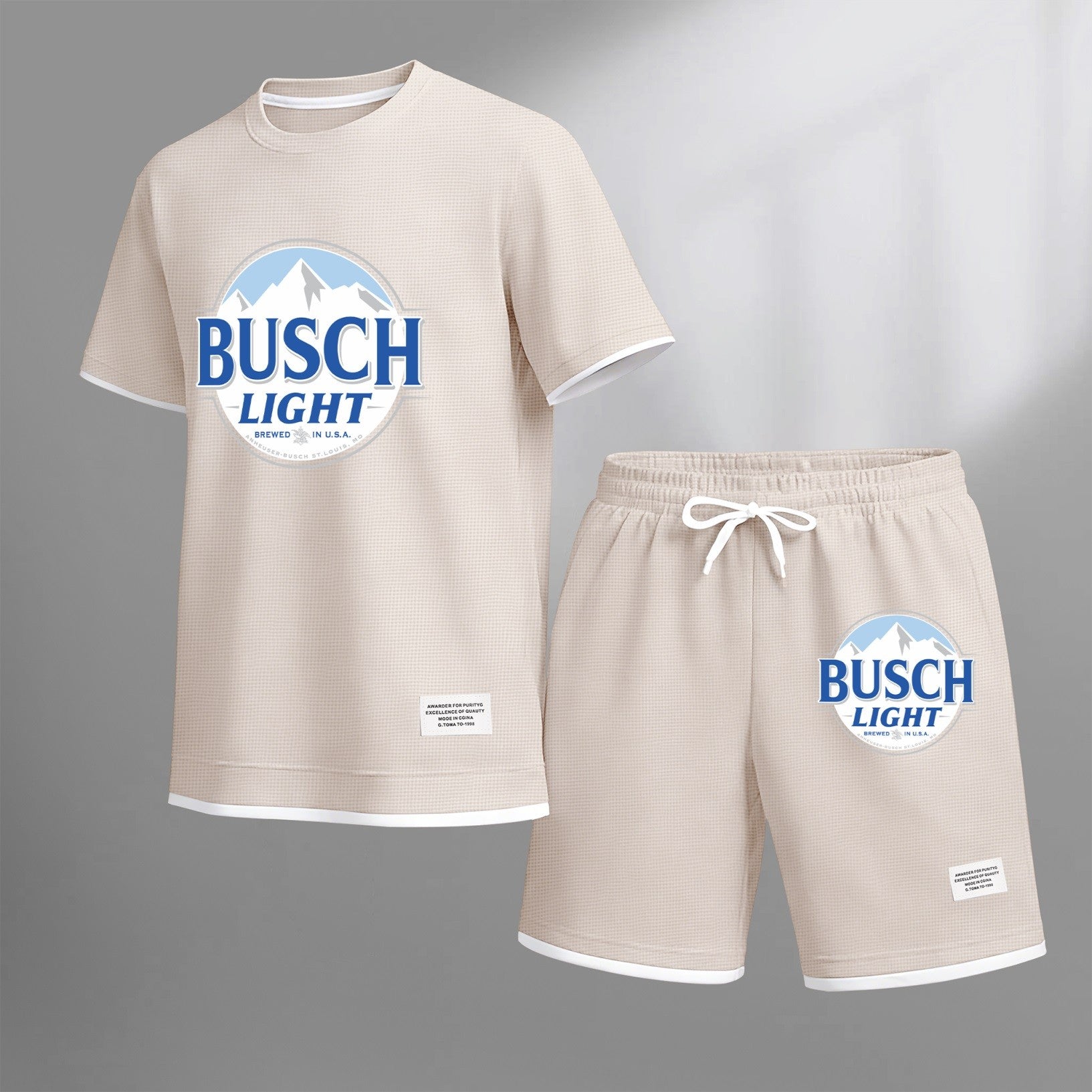 Men's vintage beverage print drawstring shorts set, suitable for spring and summer wear. This casual summer set includes a short-sleeved shirt and shorts, perfect for everyday wear and sports. Two-piece set design.