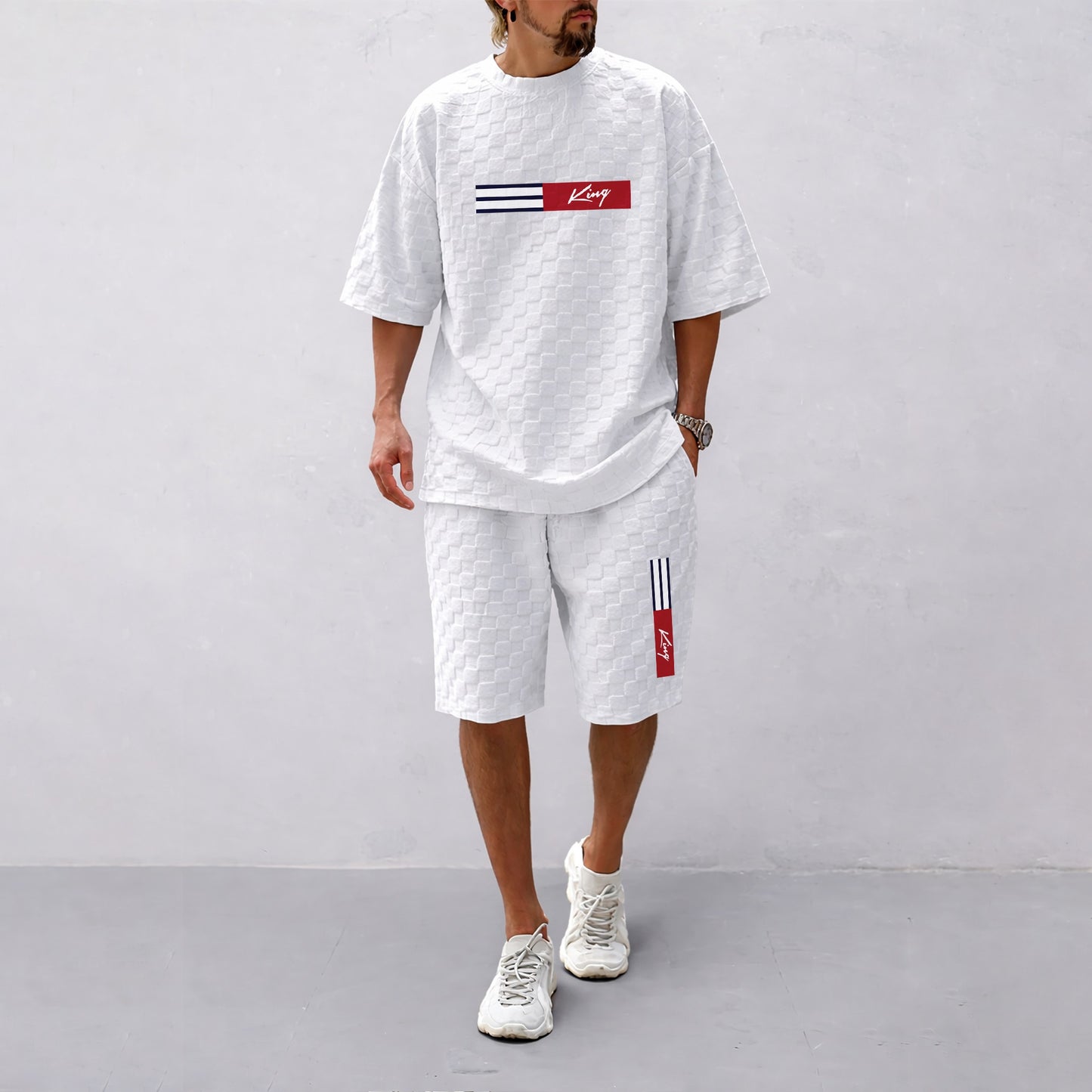 Men's Spring and Summer 'King' Letter Print Checkered Fabric Drawstring Shorts Set, Casual Summer Outfit with Short-Sleeved Shirt and Shorts, Ideal for Everyday Wear and Sports Activities