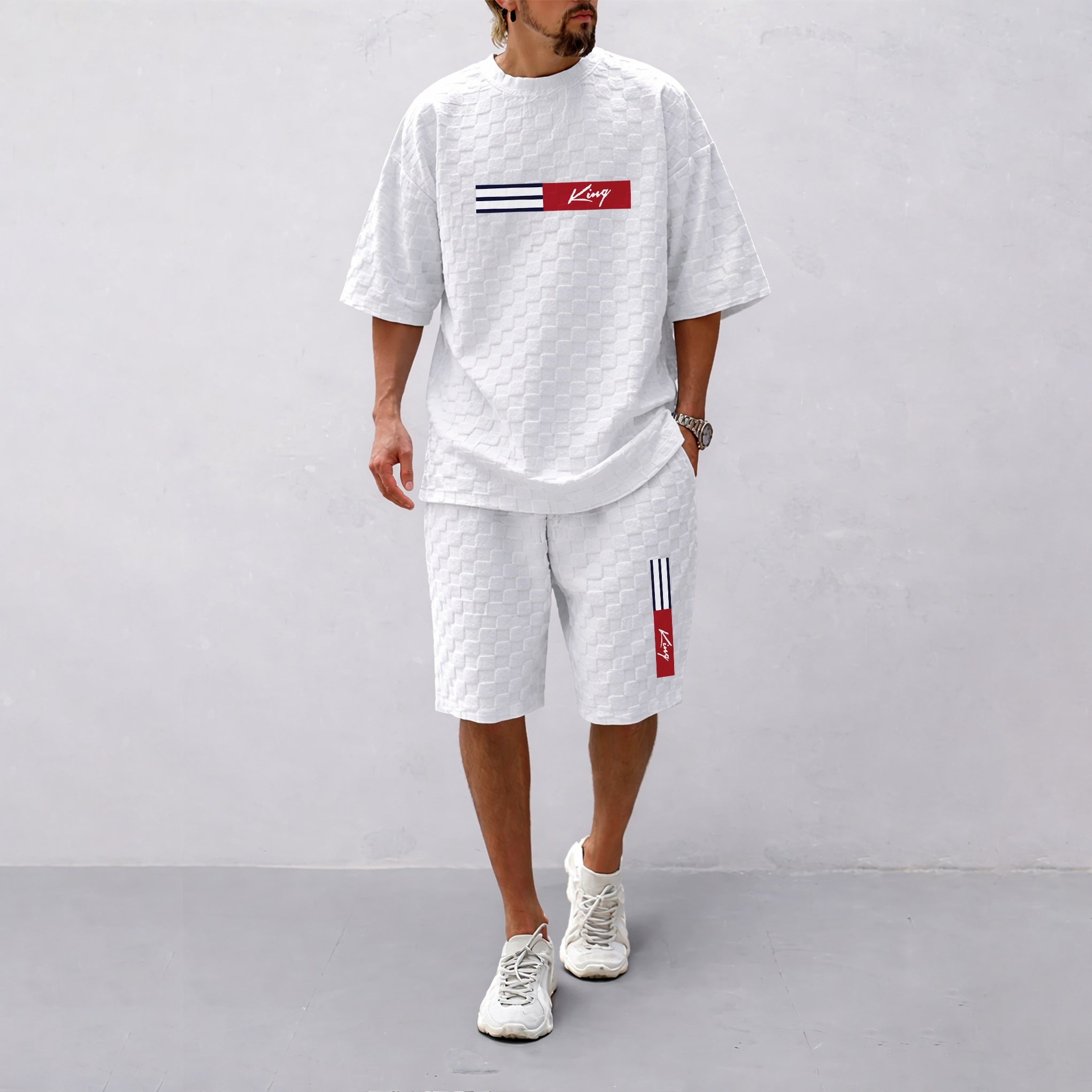 Men's Spring and Summer 'King' Letter Print Checkered Fabric Drawstring Shorts Set, Casual Summer Outfit with Short-Sleeved Shirt and Shorts, Ideal for Everyday Wear and Sports Activities