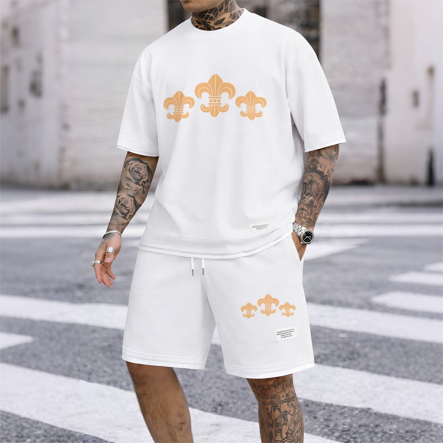 Men's Classic Iris print drawstring shorts set for spring/summer, a casual summer outfit including a short-sleeved shirt and shorts, suitable for everyday wear and sports. A two-piece set for a relaxed and energetic lifestyle.