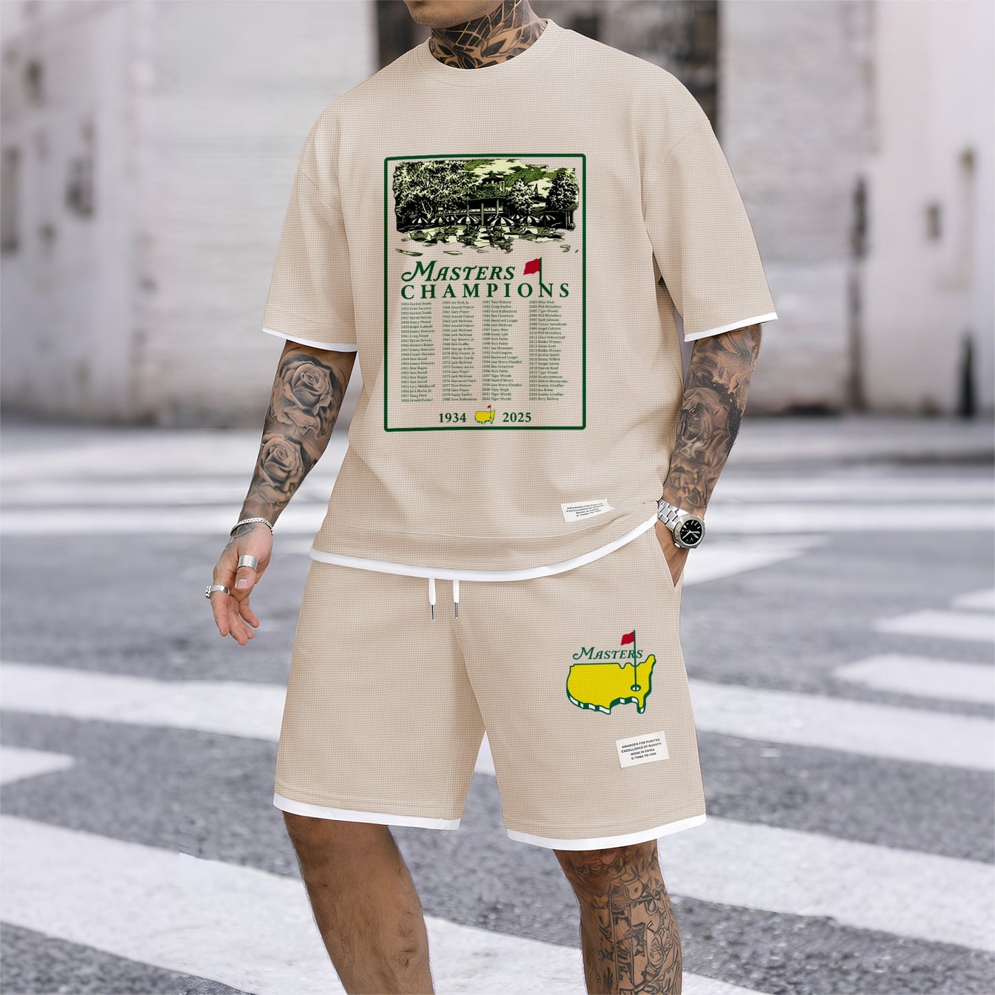 Men's Golf Club print drawstring shorts set for spring/summer, a casual summer outfit including a short-sleeved shirt and shorts, suitable for everyday wear and sports. A two-piece set for a relaxed and energetic lifestyle.
