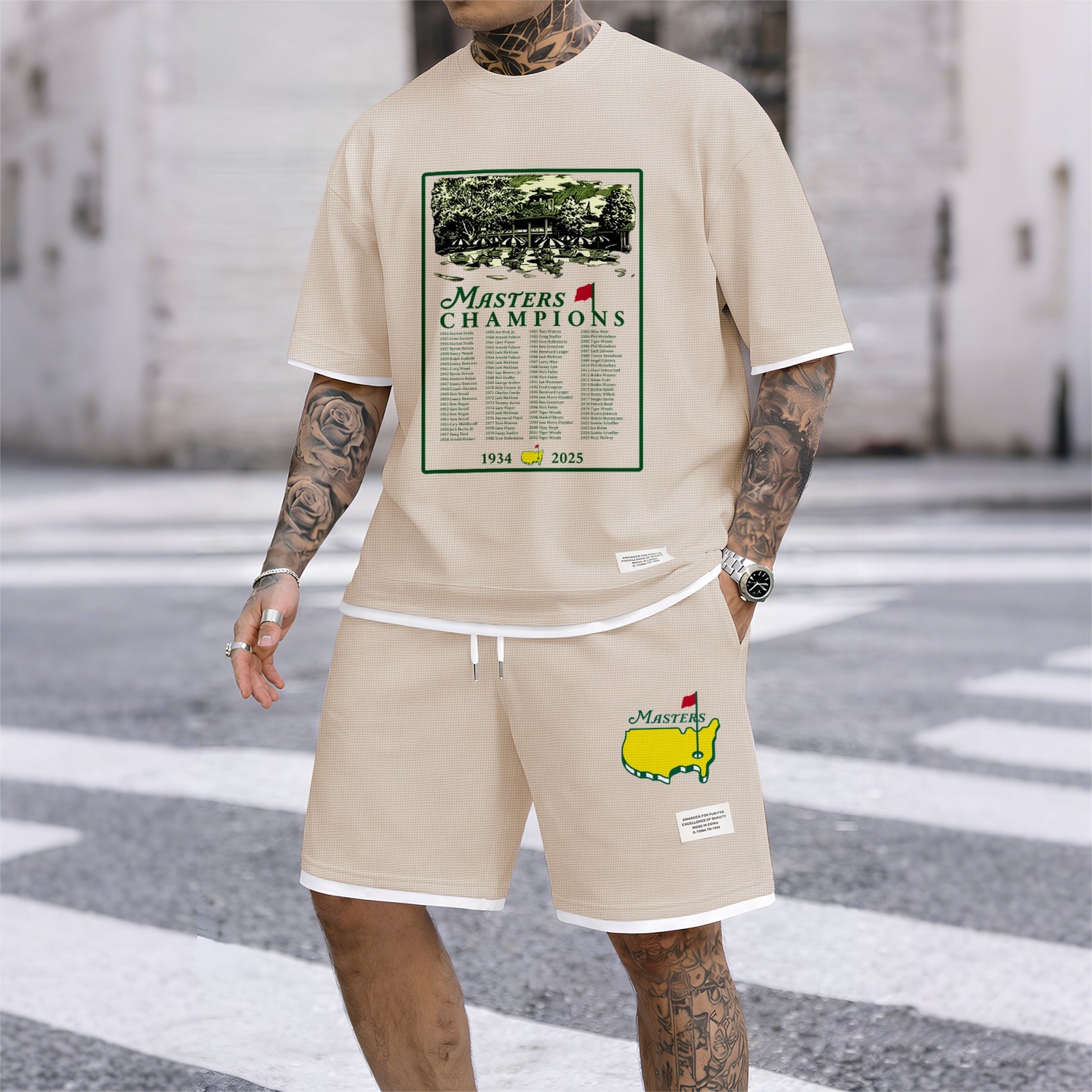Men's Golf Club print drawstring shorts set for spring/summer, a casual summer outfit including a short-sleeved shirt and shorts, suitable for everyday wear and sports. A two-piece set for a relaxed and energetic lifestyle.