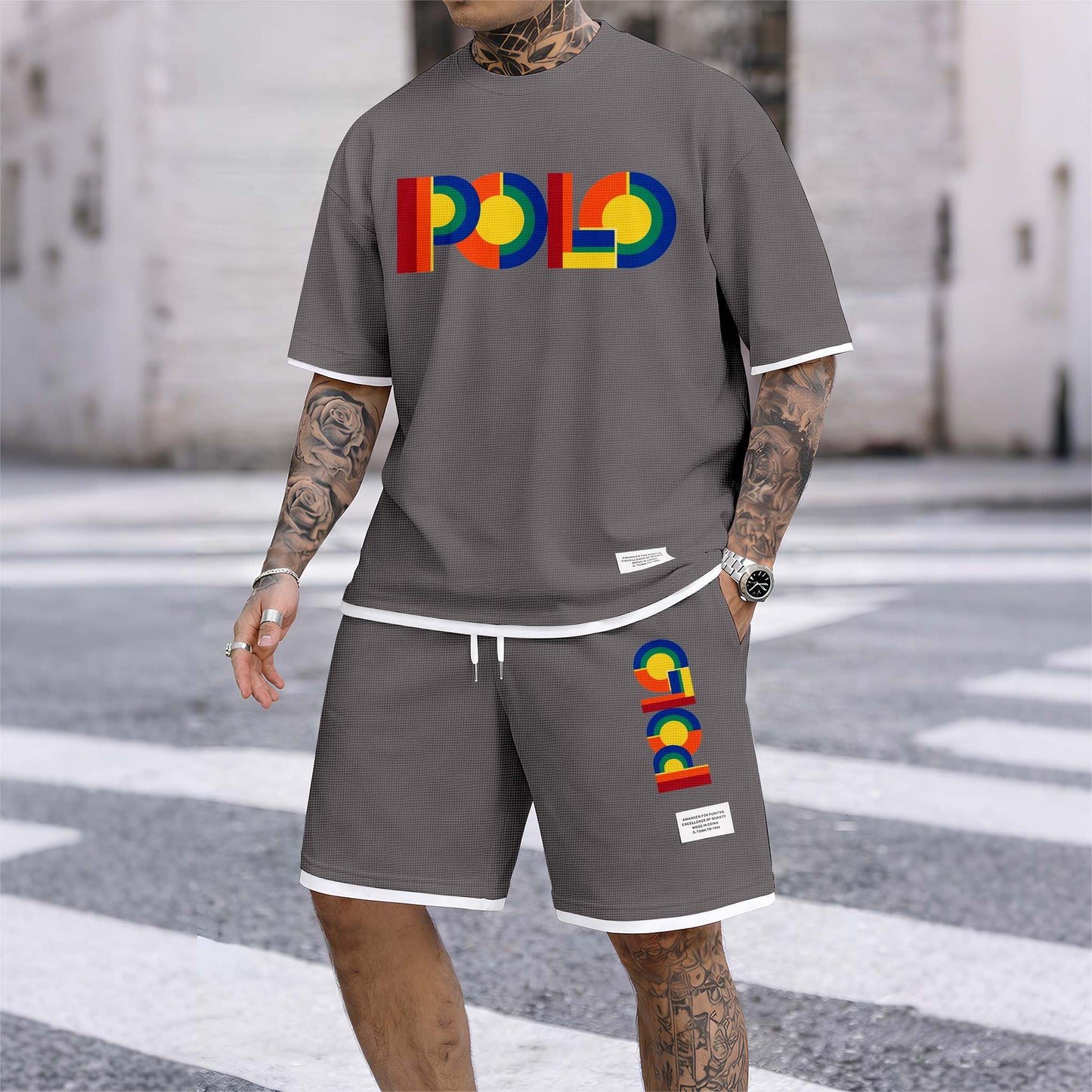 Men's Polo Print Drawstring Shorts Set For Spring/Summer. A Casual Summer Outfit, Including A Short-Sleeved Shirt And Shorts, Suitable For Everyday Wear And Sports. A Two-Piece Set For A Relaxed And Energetic Lifestyle.