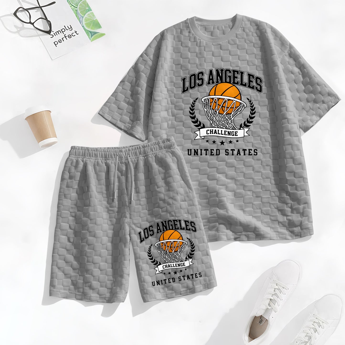 Men's Basketball Graphic Print Spring And Summer Drawstring Shorts Set, A Casual Summer Outfit, Including A Short-Sleeved Shirt And Shorts, Suitable For Everyday Wear And Sports Activities. A Two-Piece Set For A Relaxed And Active Lifestyle.