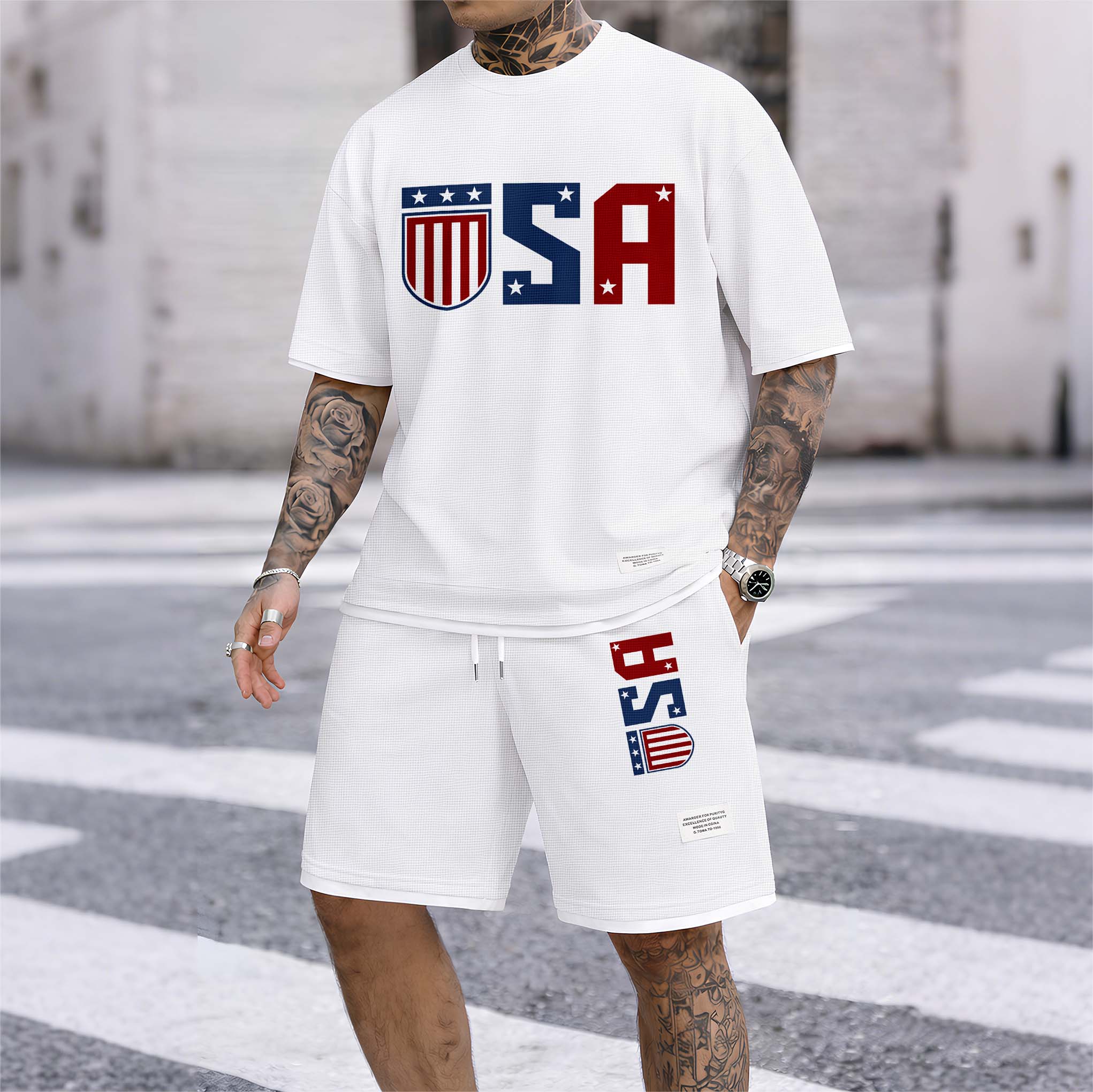 Men's USA Star Print Drawstring Shorts Set For Spring/Summer. A Casual Summer Outfit, Including A Short-Sleeved Shirt And Shorts, Suitable For Everyday Wear And Sports. A Two-Piece Set For A Relaxed And Energetic Lifestyle.
