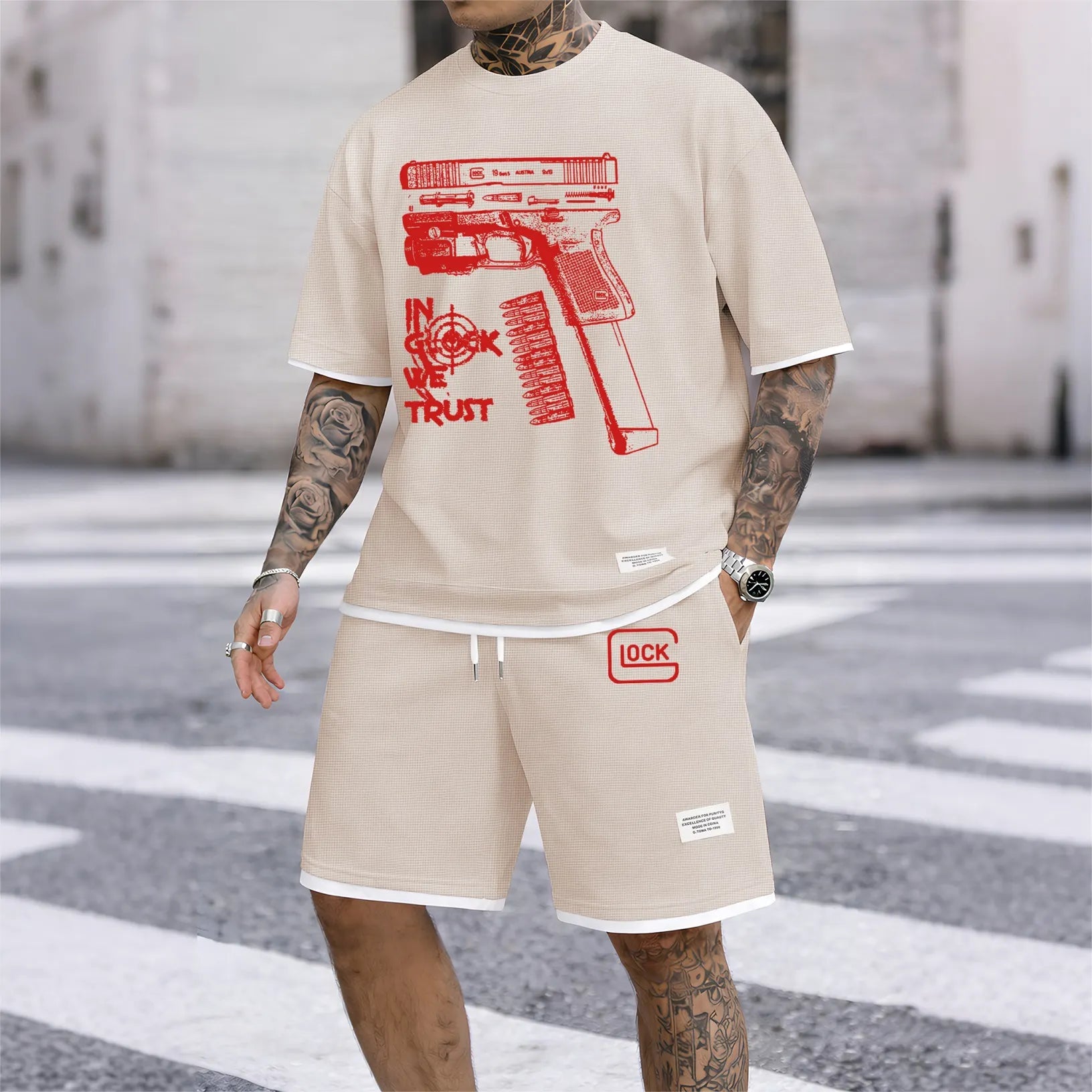 Men's classic K-print drawstring shorts set, perfect for spring and summer. This casual summer set includes a short-sleeved shirt and shorts, ideal for everyday wear and sports activities