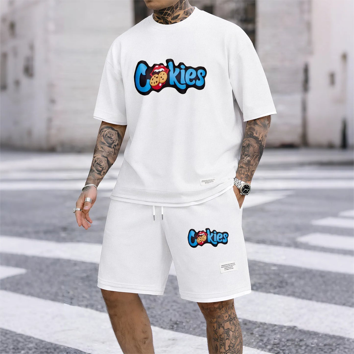 Men's cookie print drawstring shorts set is an ideal choice for spring and summer. This casual summer set includes a short-sleeved shirt and a pair of shorts, suitable for everyday wear and sports