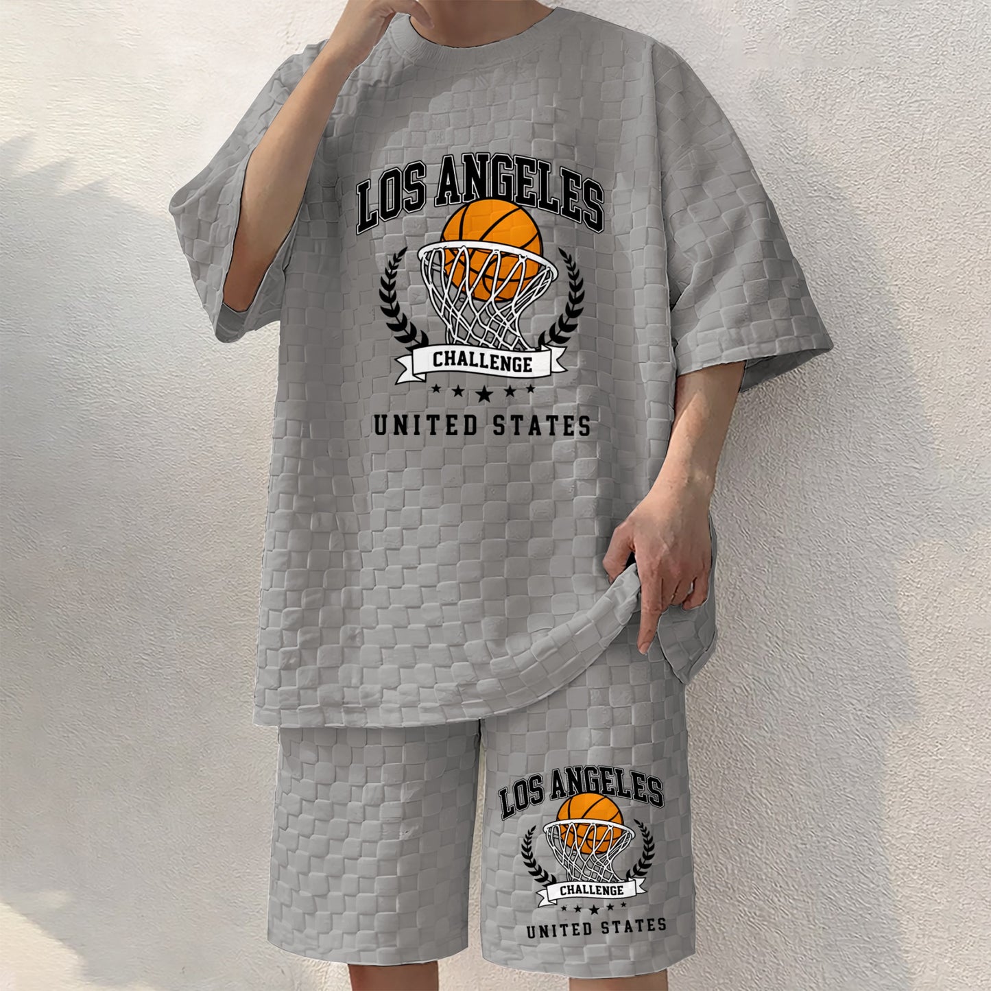 Men's Basketball Graphic Print Spring And Summer Drawstring Shorts Set, A Casual Summer Outfit, Including A Short-Sleeved Shirt And Shorts, Suitable For Everyday Wear And Sports Activities. A Two-Piece Set For A Relaxed And Active Lifestyle.