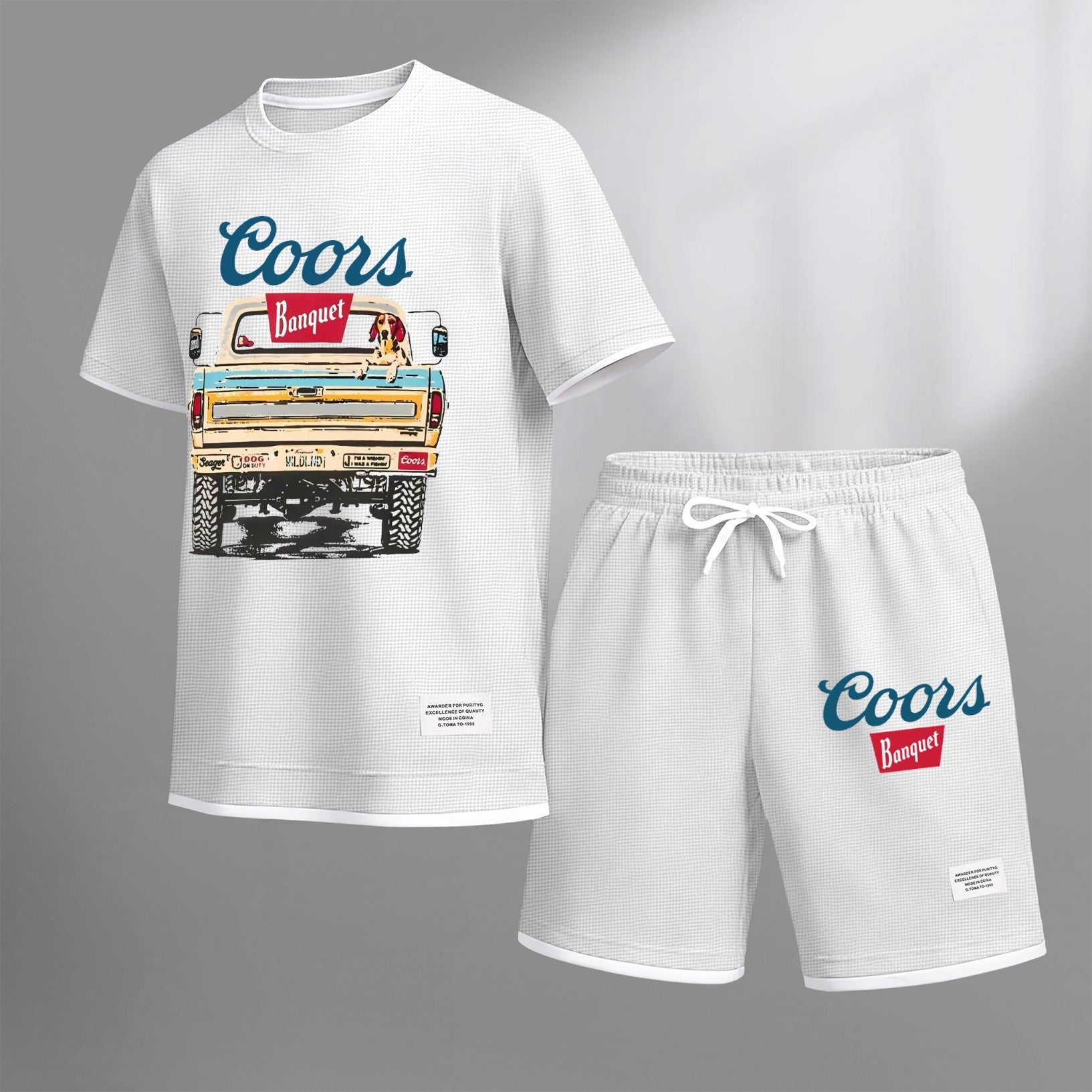 Men's vintage beverage print drawstring shorts set, suitable for spring and summer wear. This casual summer set includes a short-sleeved shirt and shorts, perfect for everyday wear and sports. Two-piece set design.