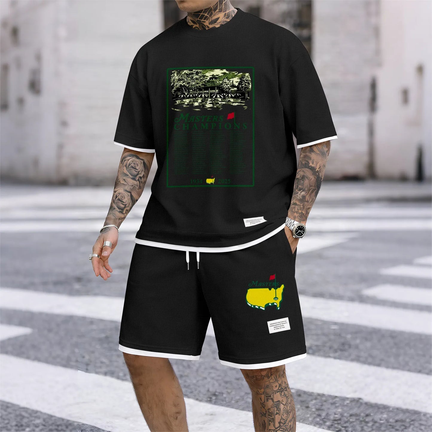 Men's Golf Club print drawstring shorts set for spring/summer, a casual summer outfit including a short-sleeved shirt and shorts, suitable for everyday wear and sports. A two-piece set for a relaxed and energetic lifestyle.
