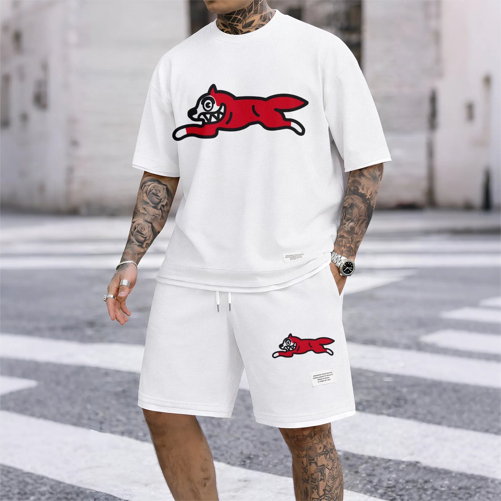 Men's Running Dog print drawstring shorts set for spring/summer, a casual summer outfit including a short-sleeved shirt and shorts, suitable for everyday wear and sports. A two-piece set for a relaxed and energetic lifestyle.