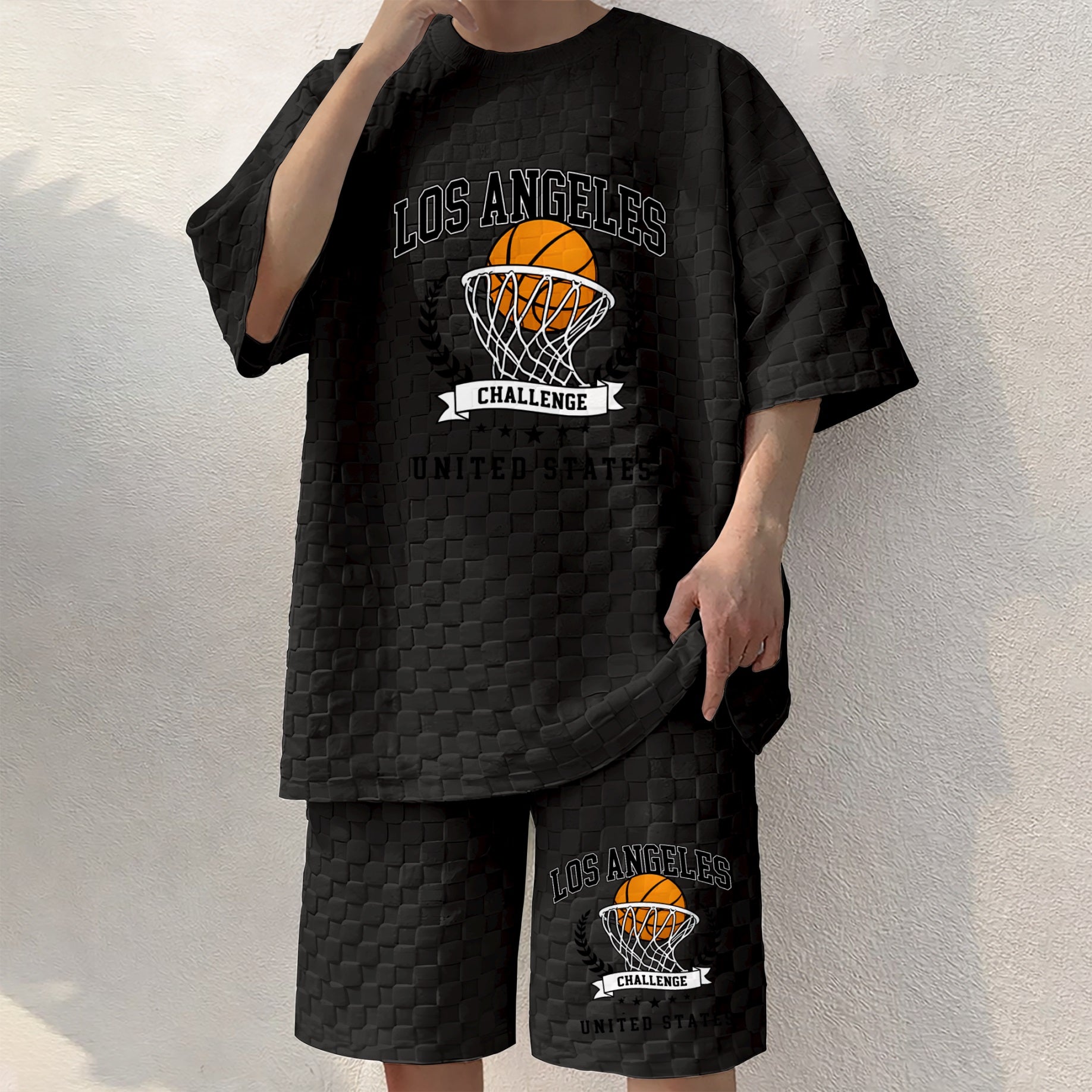 Men's Basketball Graphic Print Spring And Summer Drawstring Shorts Set, A Casual Summer Outfit, Including A Short-Sleeved Shirt And Shorts, Suitable For Everyday Wear And Sports Activities. A Two-Piece Set For A Relaxed And Active Lifestyle.