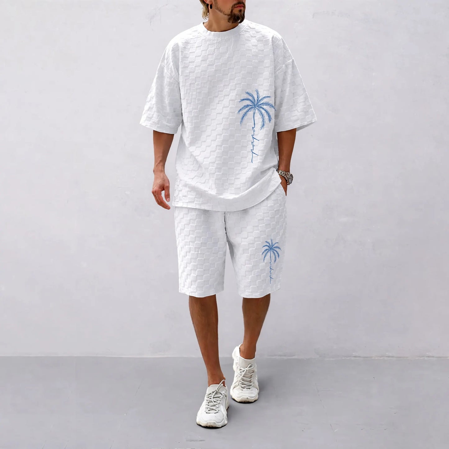 Men's Spring and Summer Palm Tree Print Checkered Fabric Drawstring Shorts Set, Casual Summer Outfit with Short-Sleeved Shirt and Shorts, Ideal for Everyday Wear and Sports Activities.