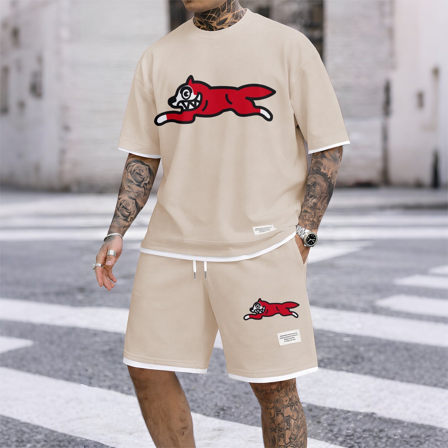 Men's Running Dog print drawstring shorts set for spring/summer, a casual summer outfit including a short-sleeved shirt and shorts, suitable for everyday wear and sports. A two-piece set for a relaxed and energetic lifestyle.