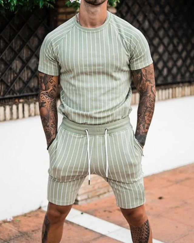 Men's vertical stripe short sleeve two piece suit
